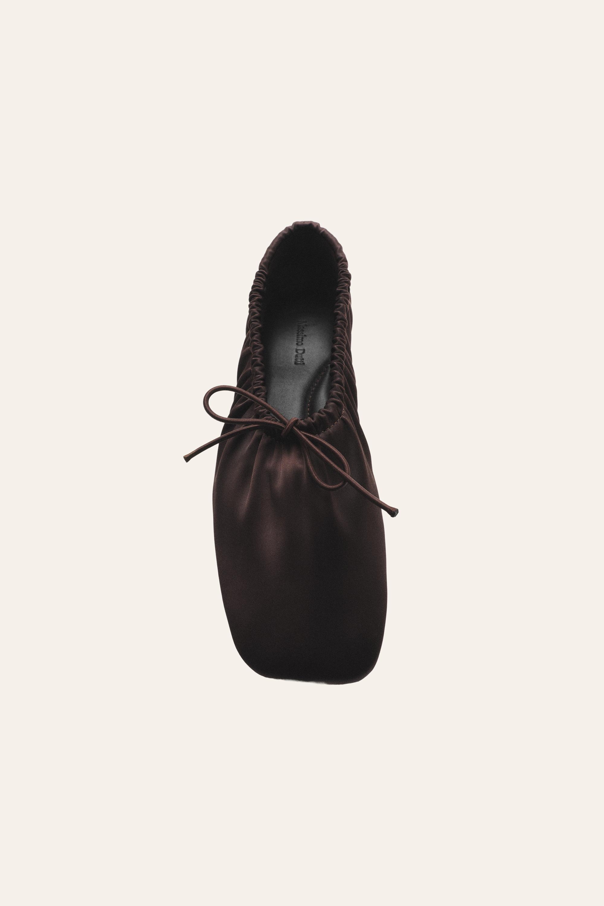 Ruched bow ballet flats — BROWN
