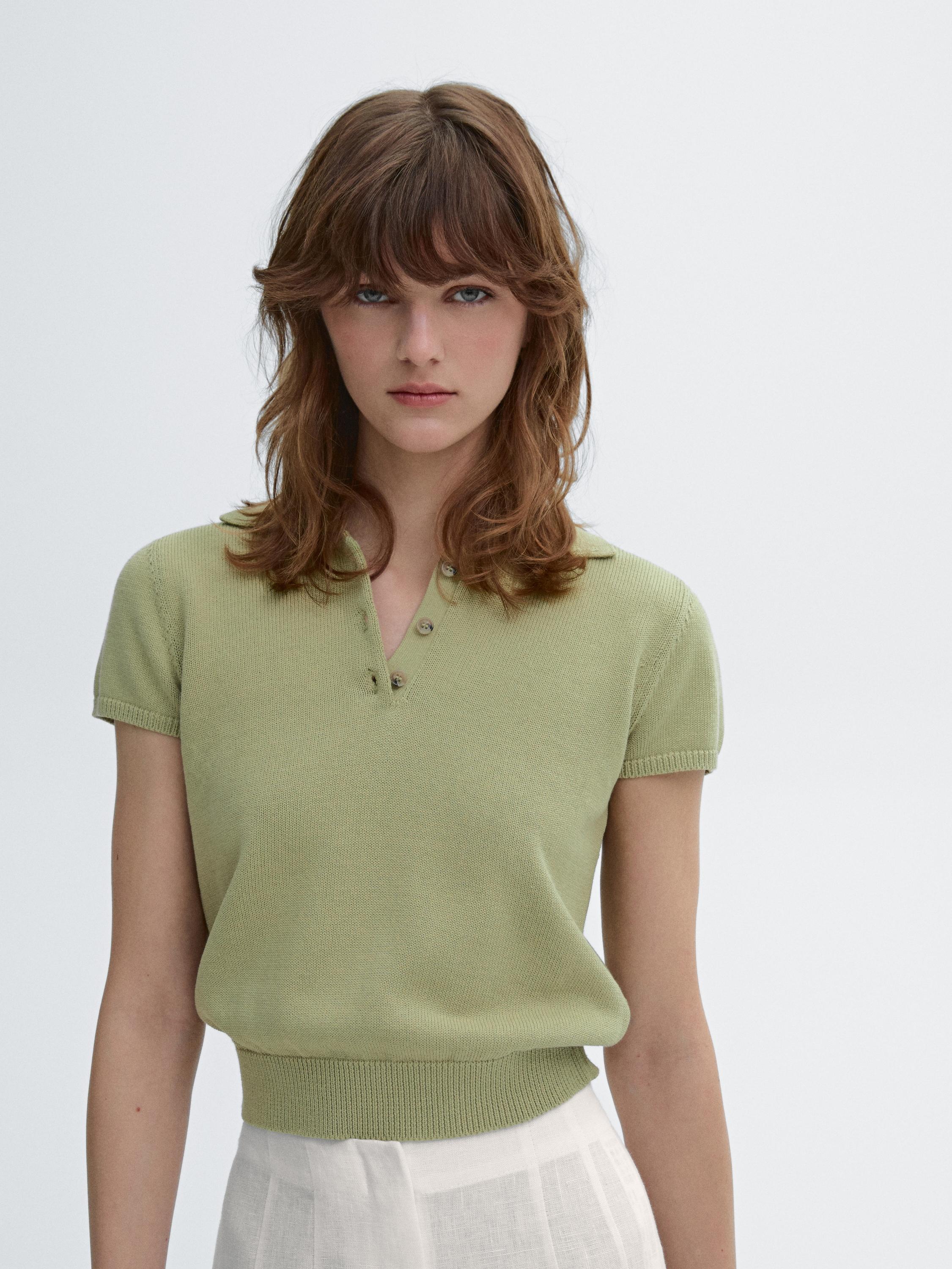 Short sleeve knit polo shirt