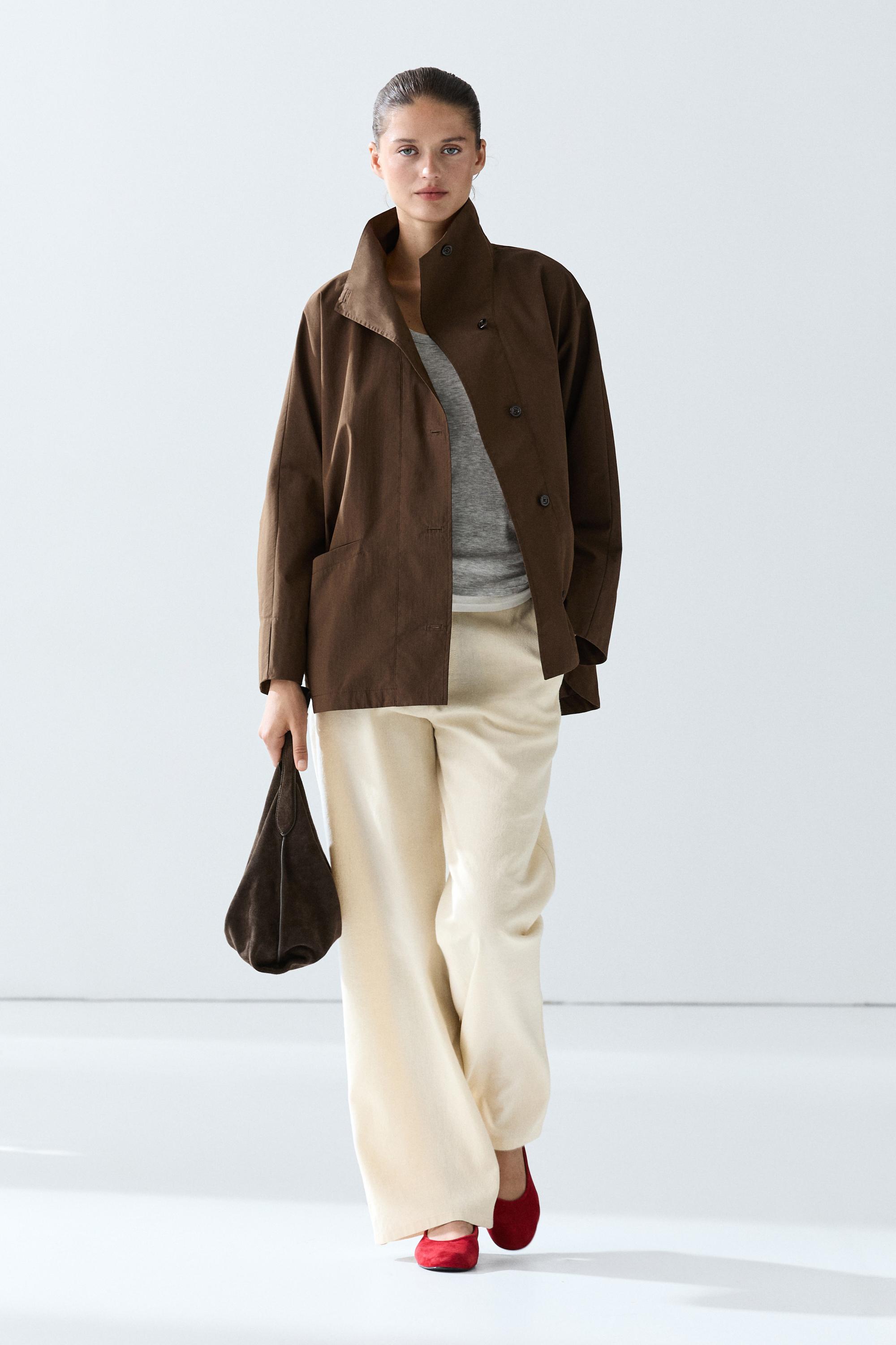 Cape jacket with collar detail