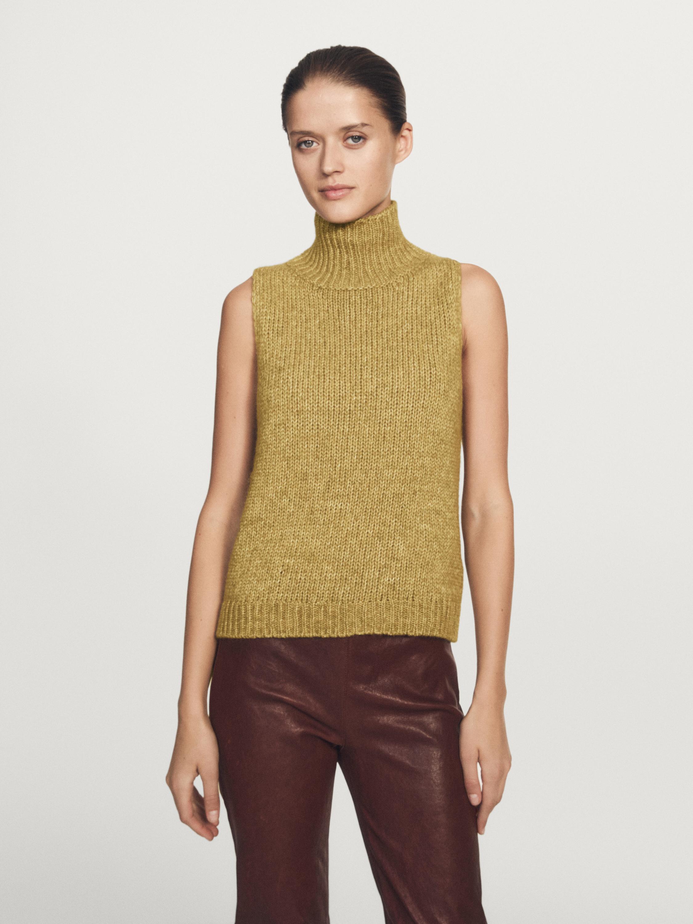 Turtleneck knit vest