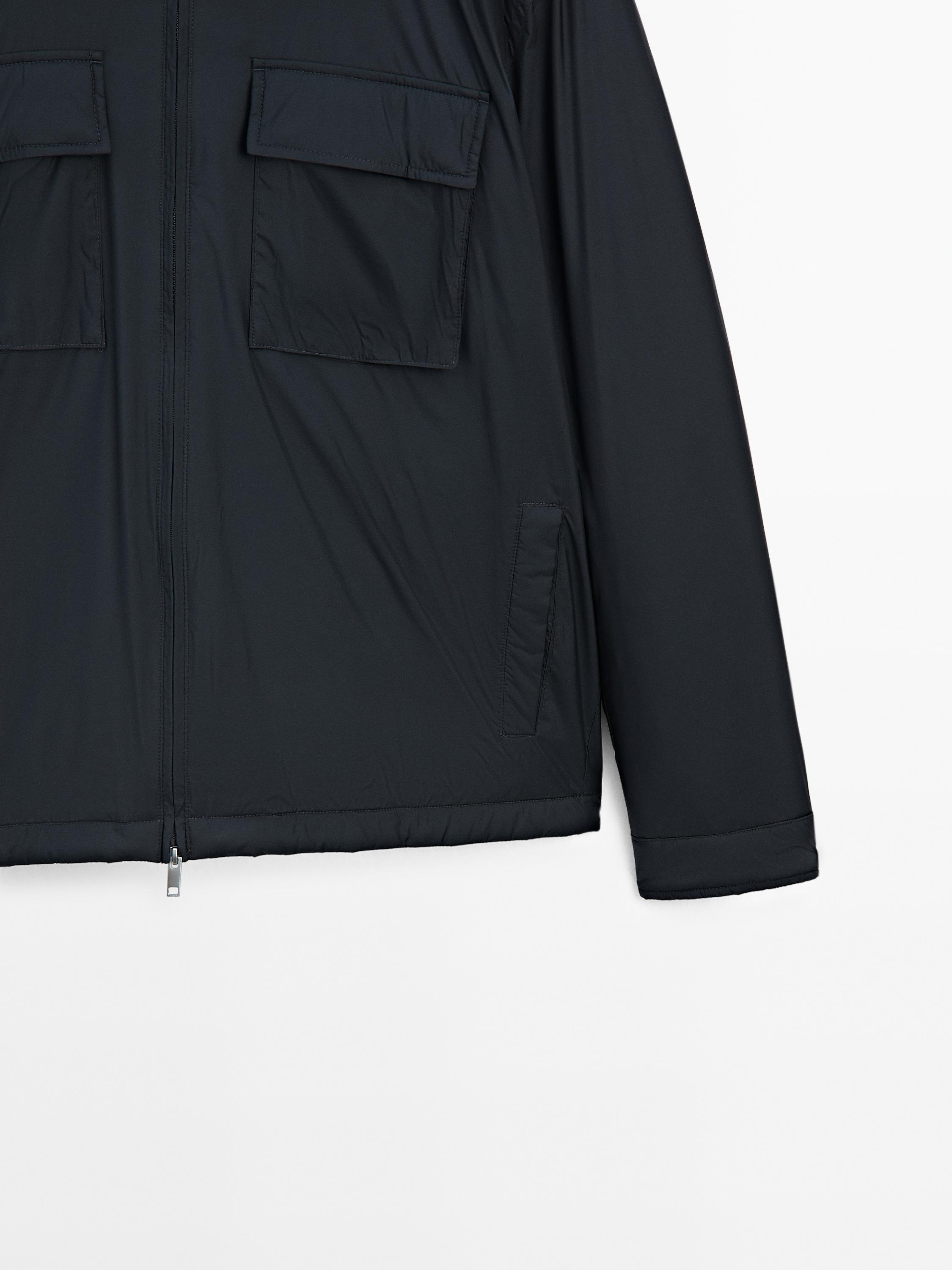 Lightweight water-repellent jacket