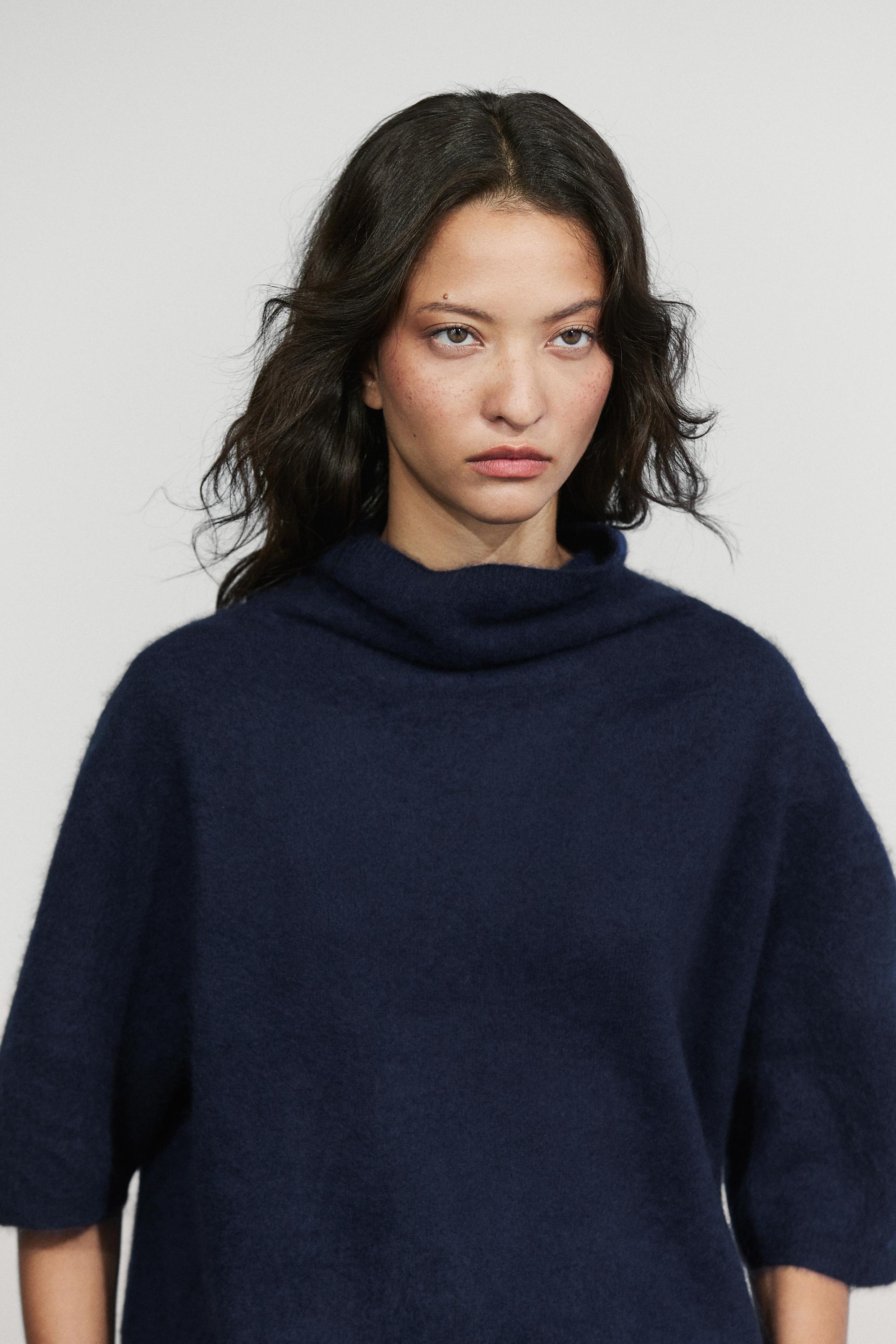 100% wool oversize short-sleeve knit sweater - thumbnail 5