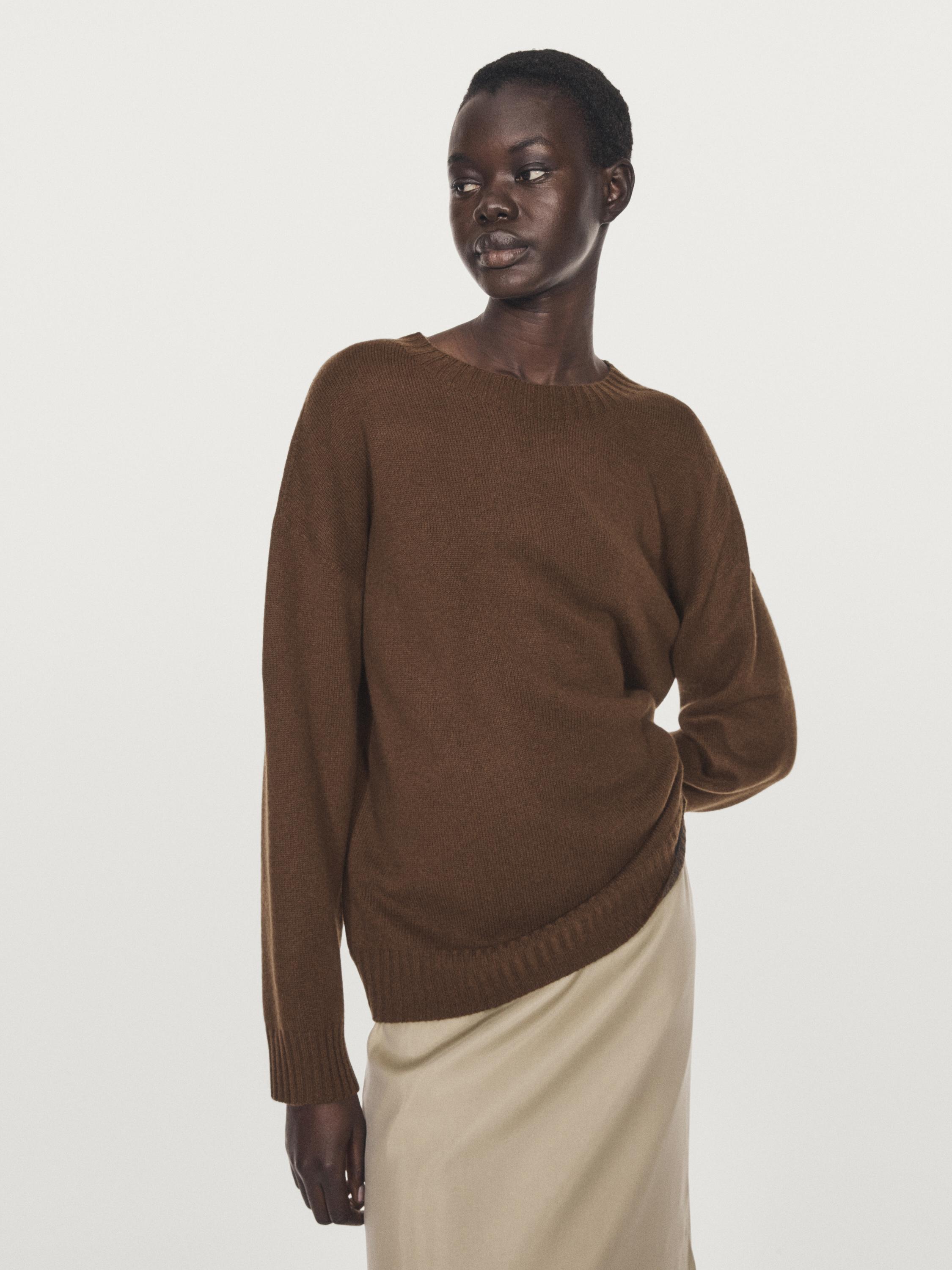 Pullover aus Wollmischgewebe mit Rundausschnitt