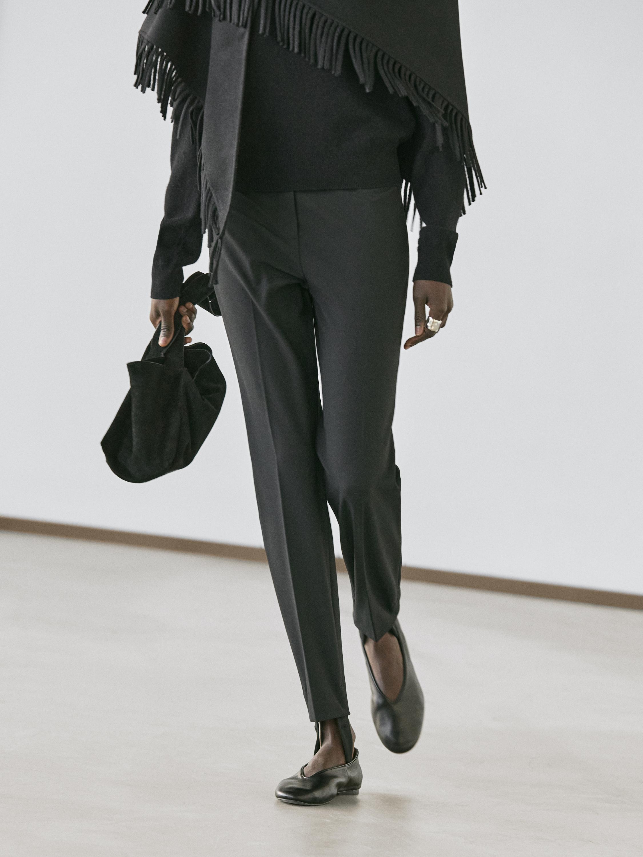 Pants with elasticated hems — BLACK
