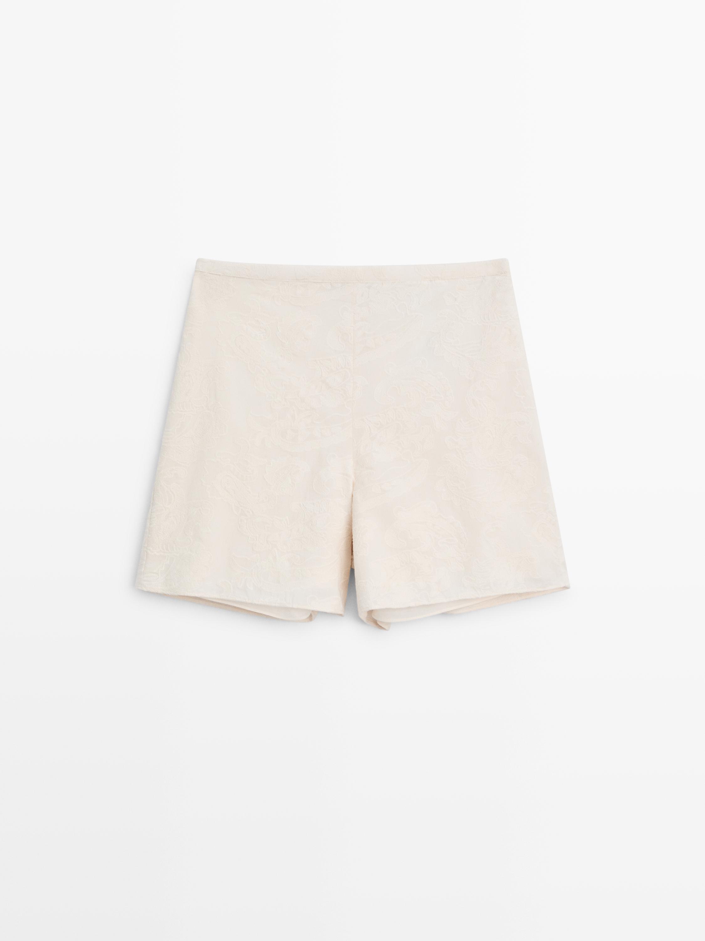 Shorts with fabric detail — Beige