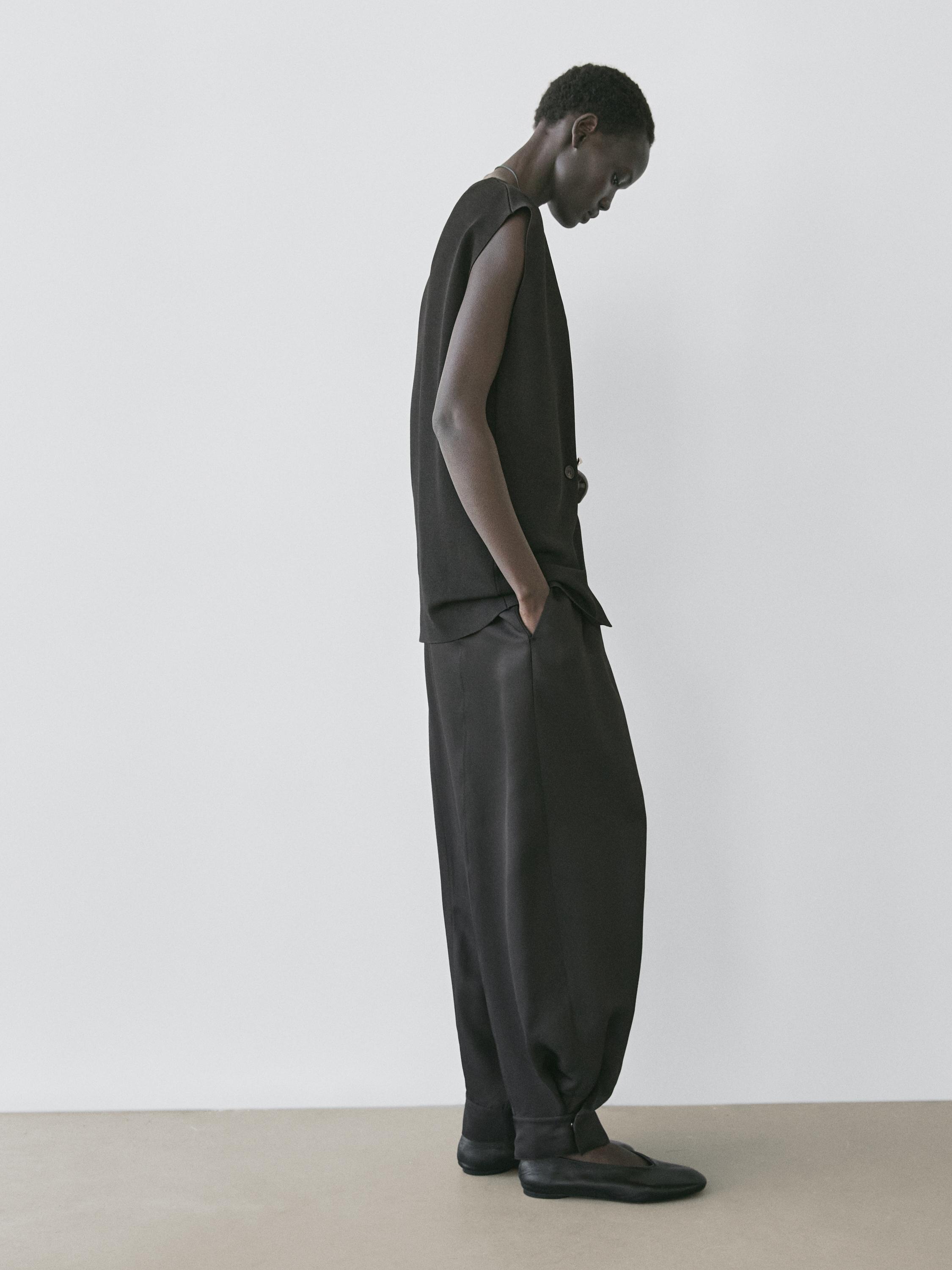 Long double-breasted vest — BLACK