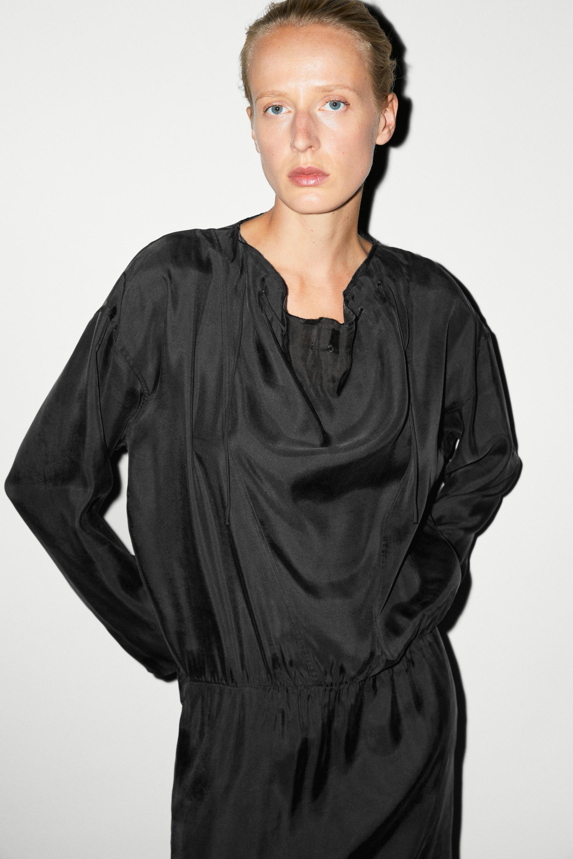 Robe midi fluide détail col