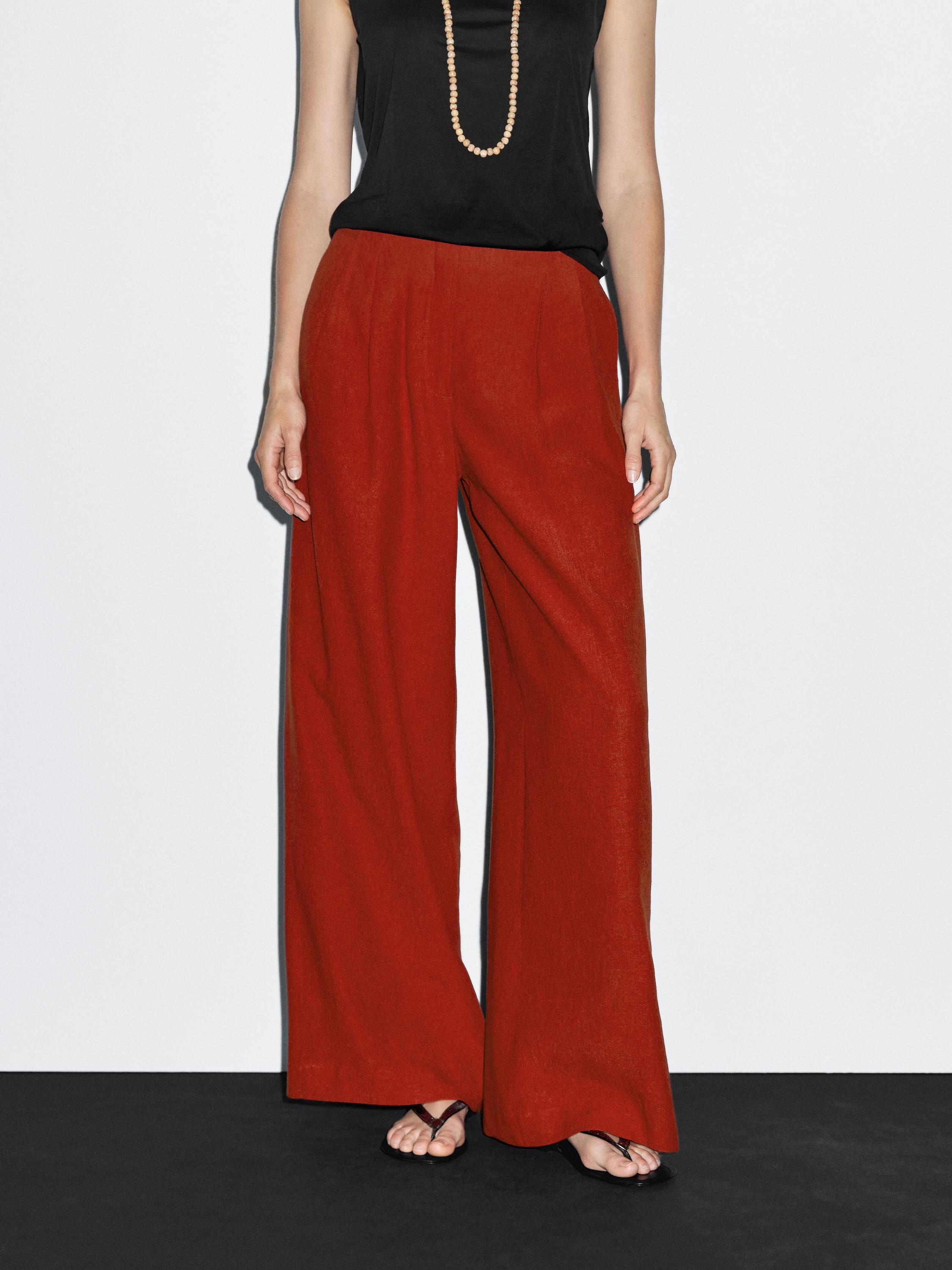 Straight-leg trousers with double dart detail