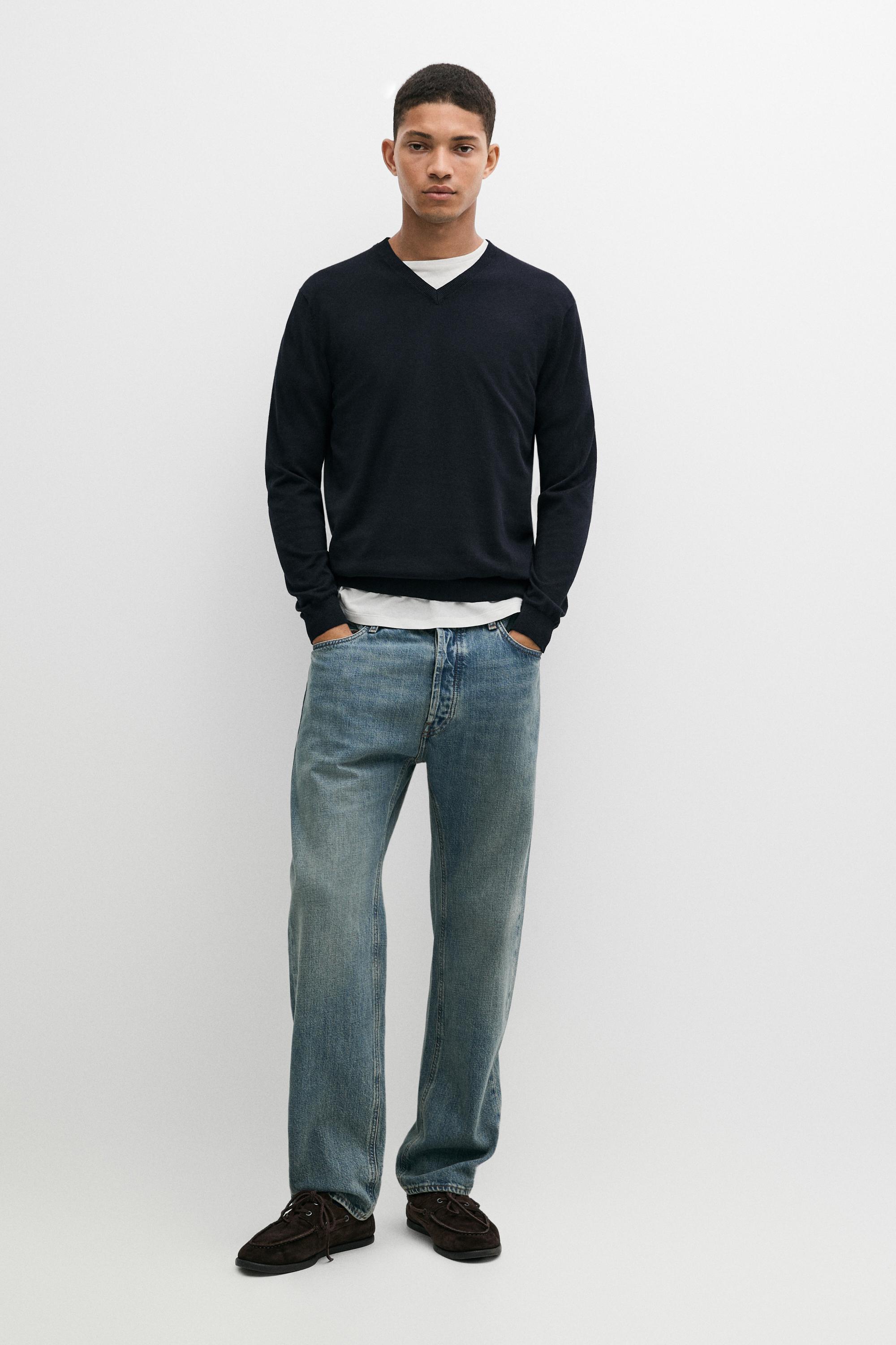 Maglia con scollo a V in misto cotone
