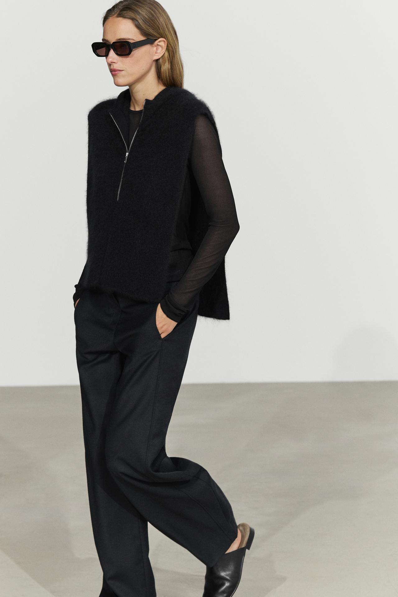 100% cashmere hooded knit vest — BLACK