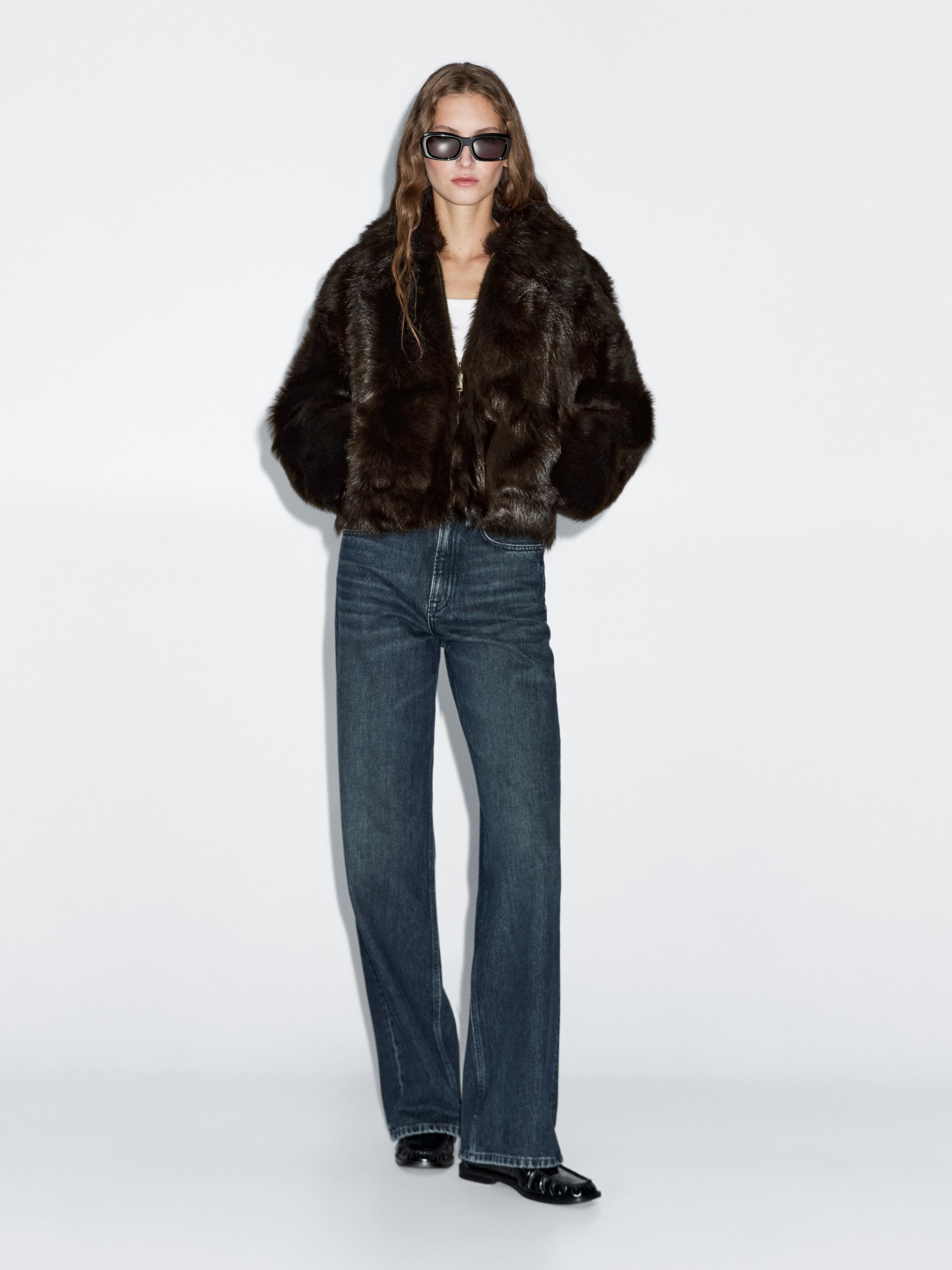 Short leather jacket with fur — BROWN