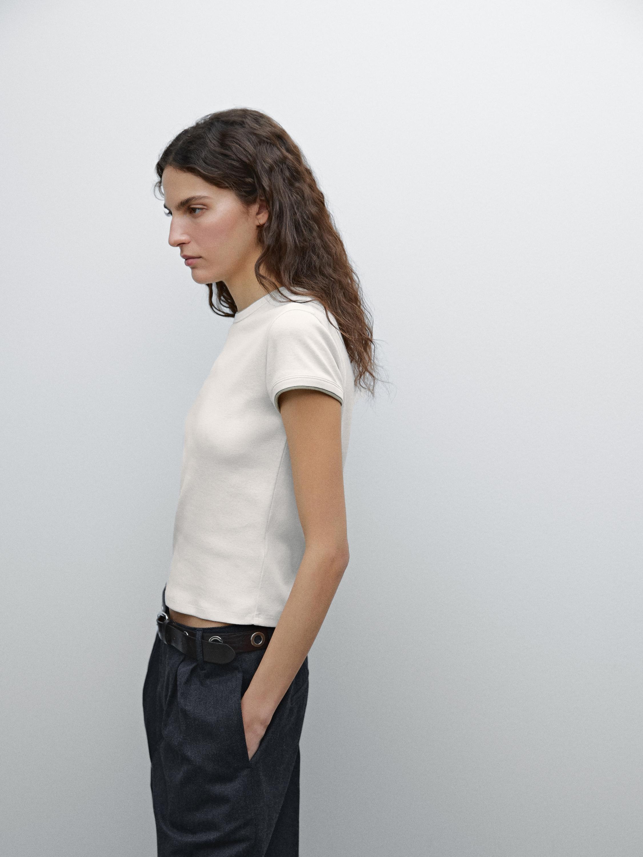 100% cotton contrast ribbed T-shirt