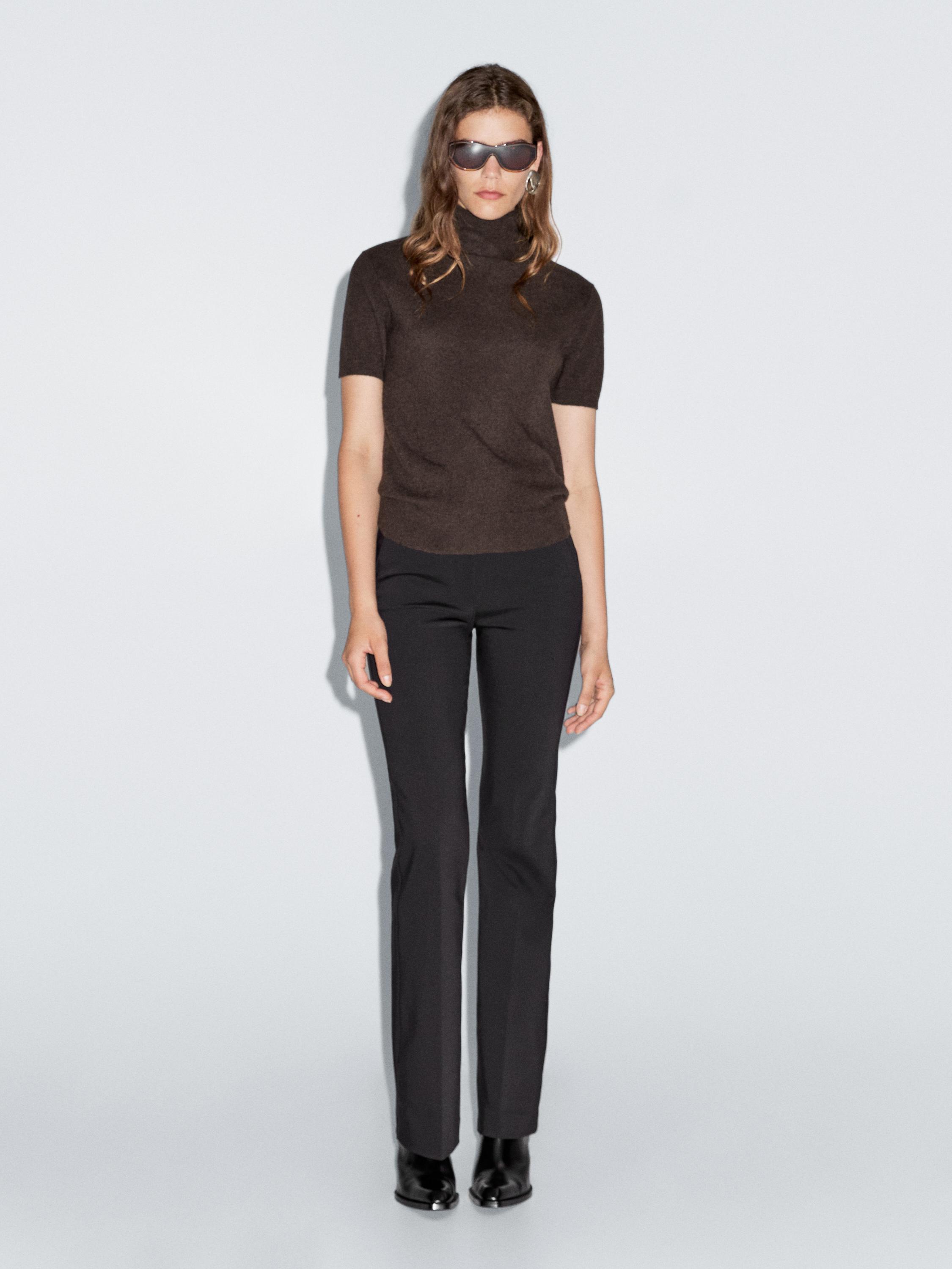 Pletený sveter z vlnenej zmesi s krátkym rukávom