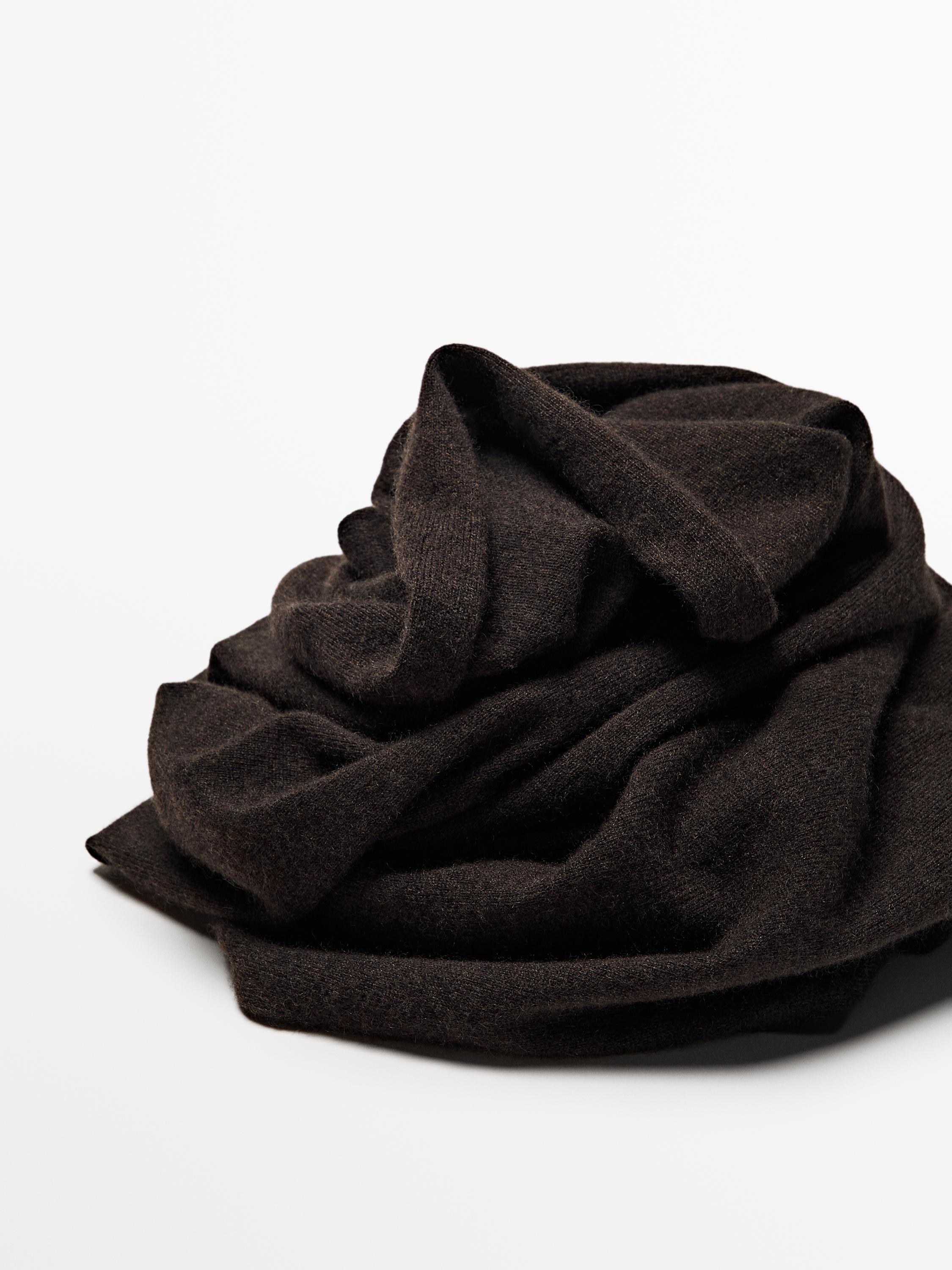 100% cashmere scarf