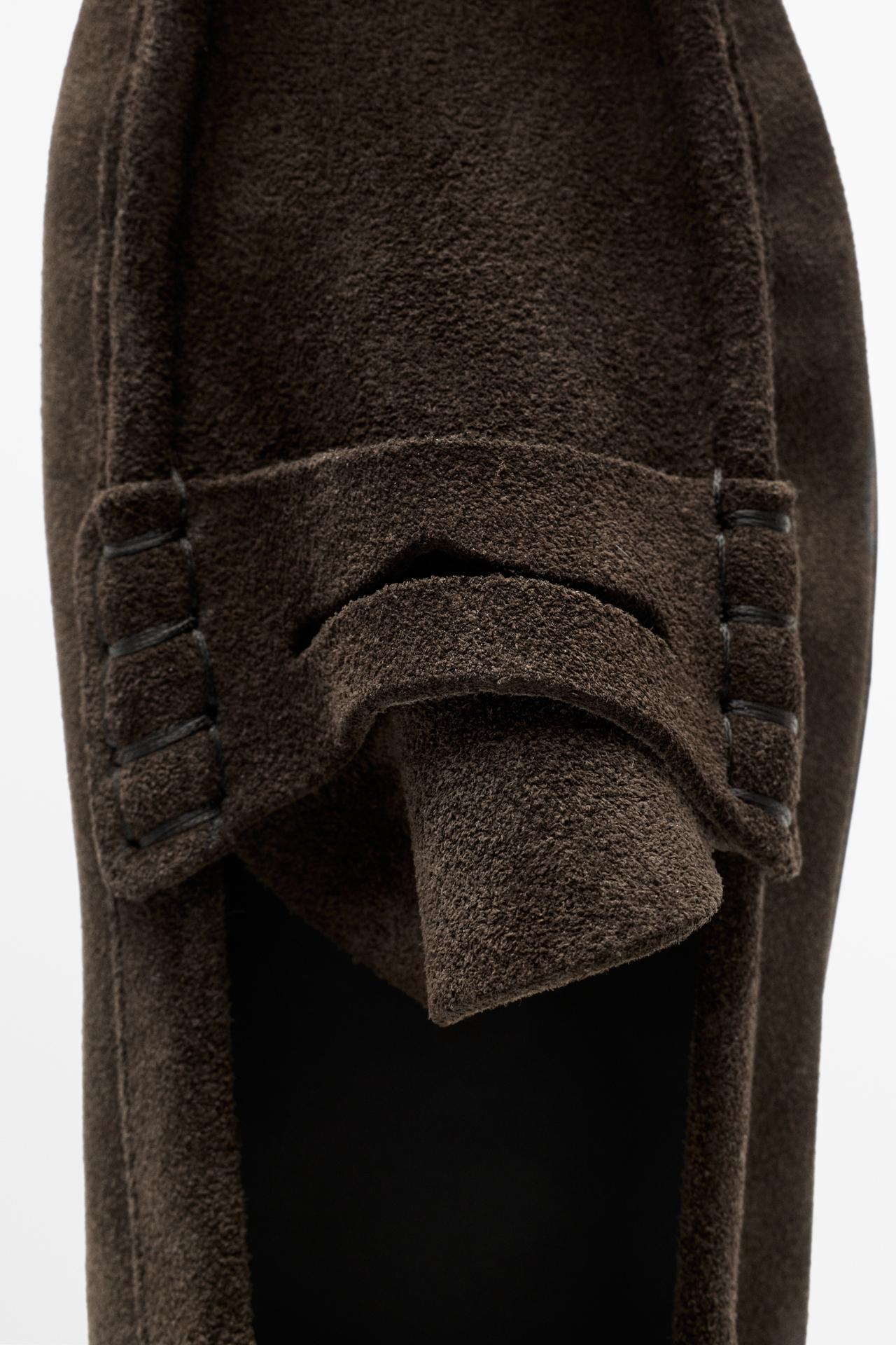Leather penny loafer — BROWN