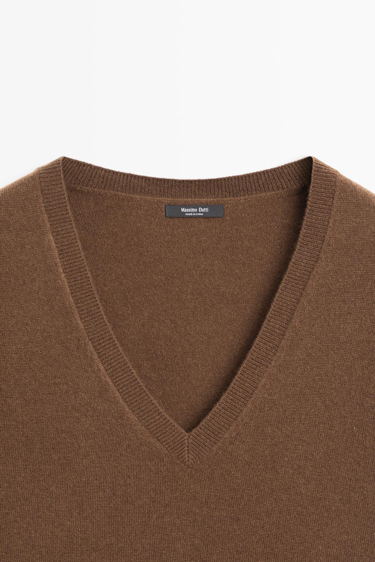 Wool blend V-neck knit sweater — TOFFEE
