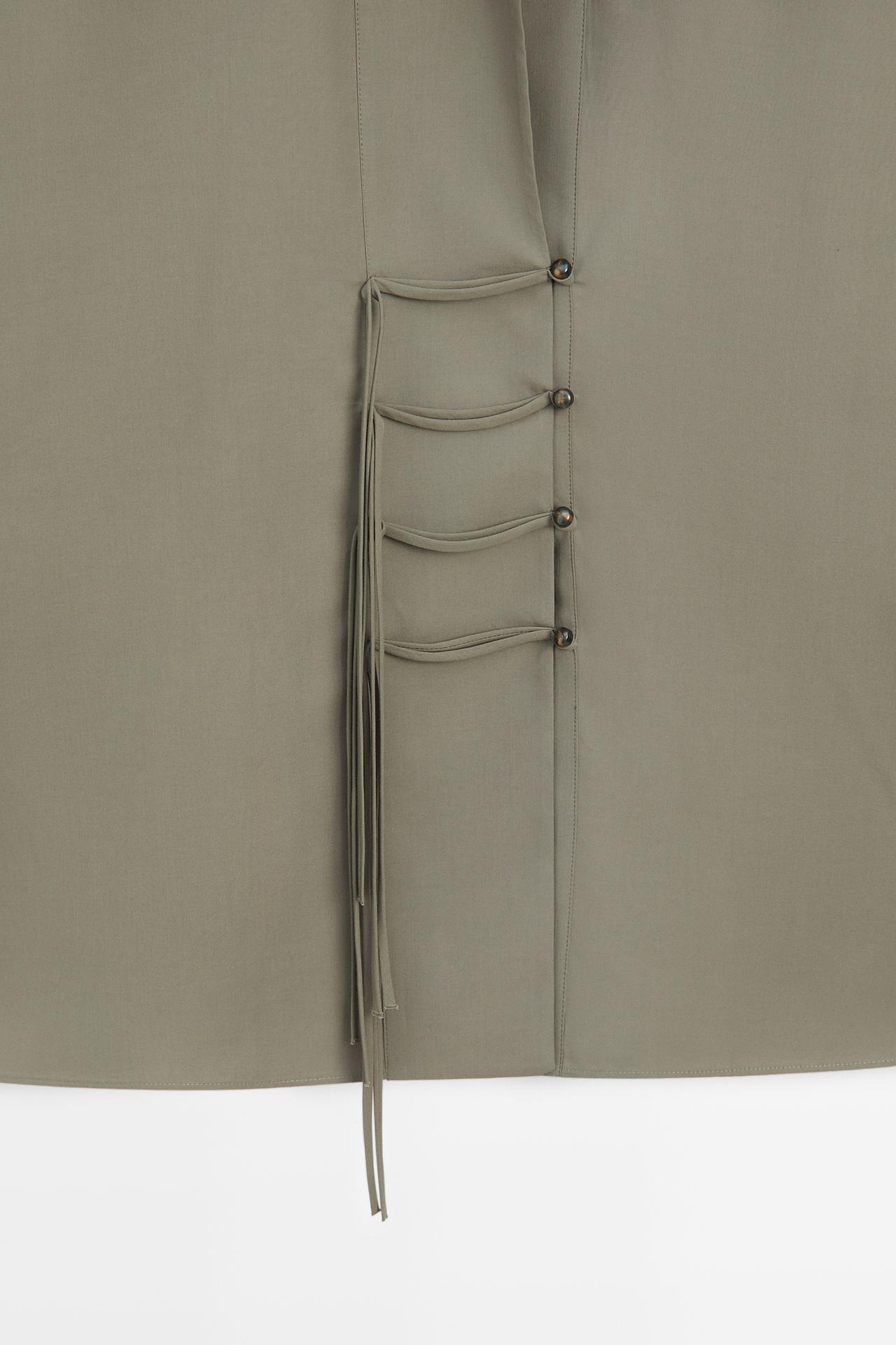 Flowing shirt with button detail — MEDIUM GREY