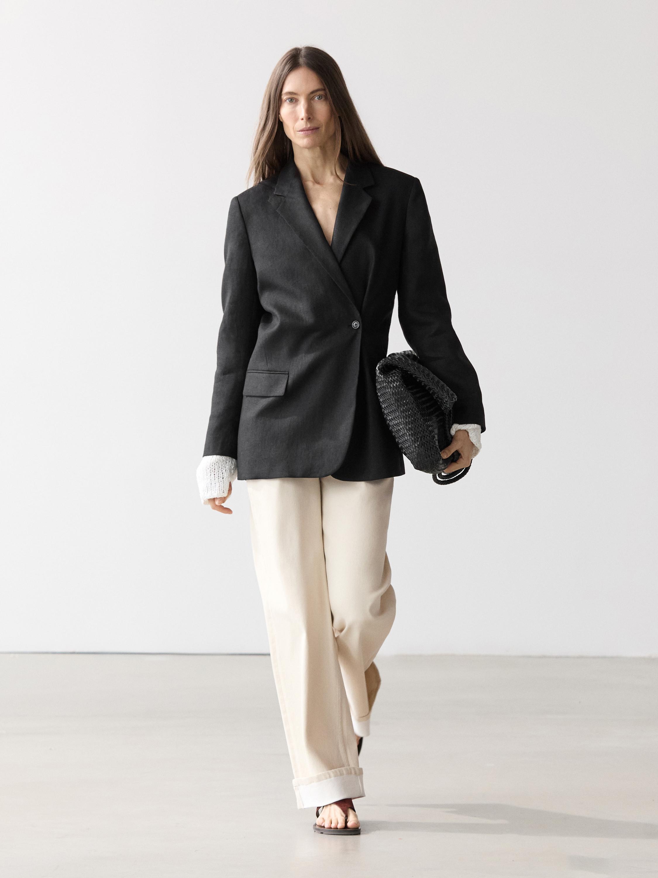 100% linen double-breasted blazer — BLACK