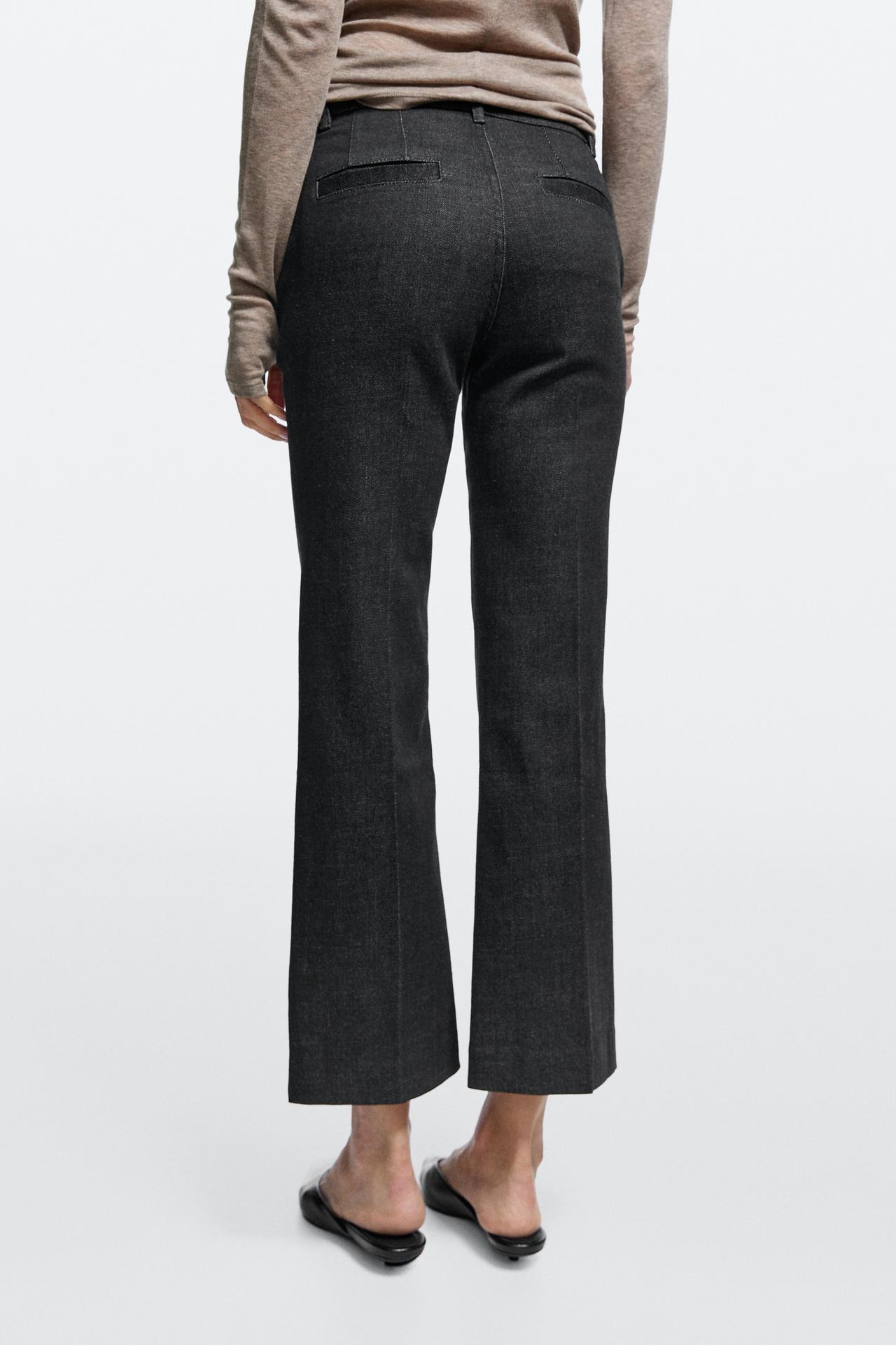 Mid-waist cropped flare fit jeans — BLACK