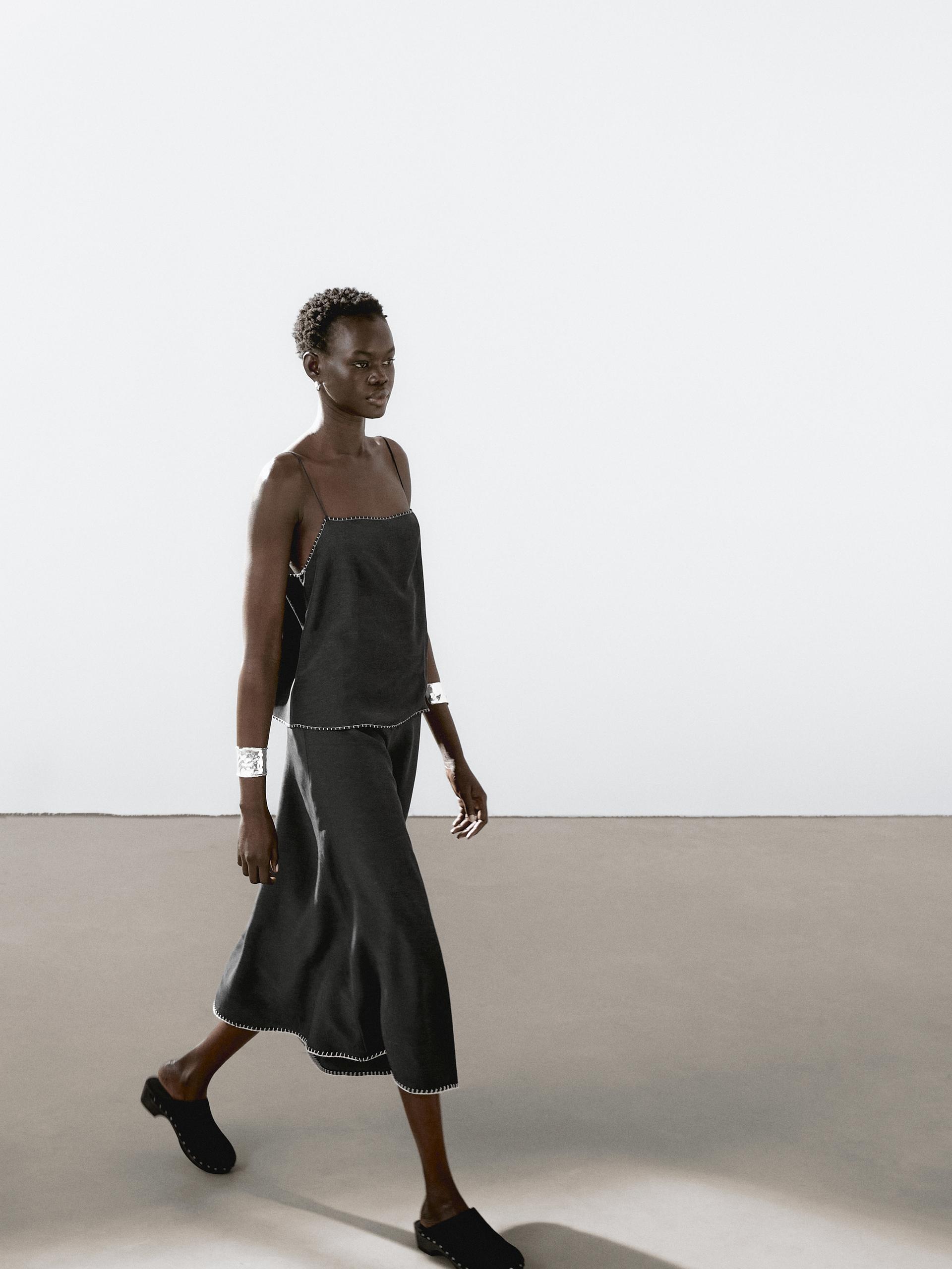 Jupe Midi Avec Surpiqûre Dans Le Bas - Noir - 36 - Massimo Dutti - Femme