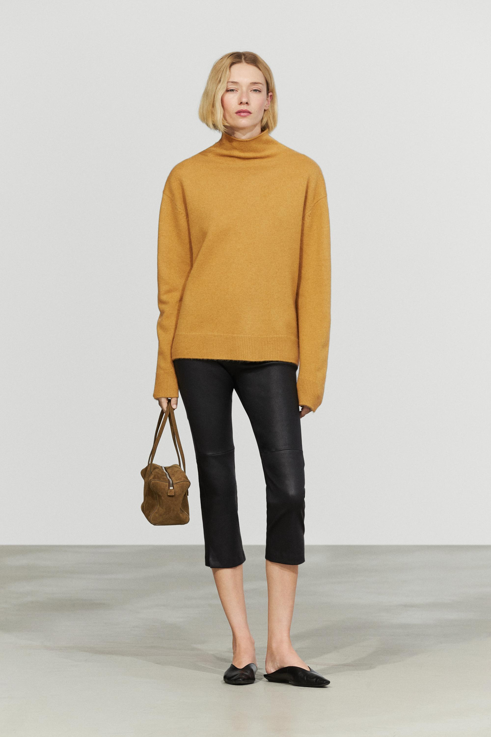 100% cashmere oversize knit sweater — MUSTARD YELLOW