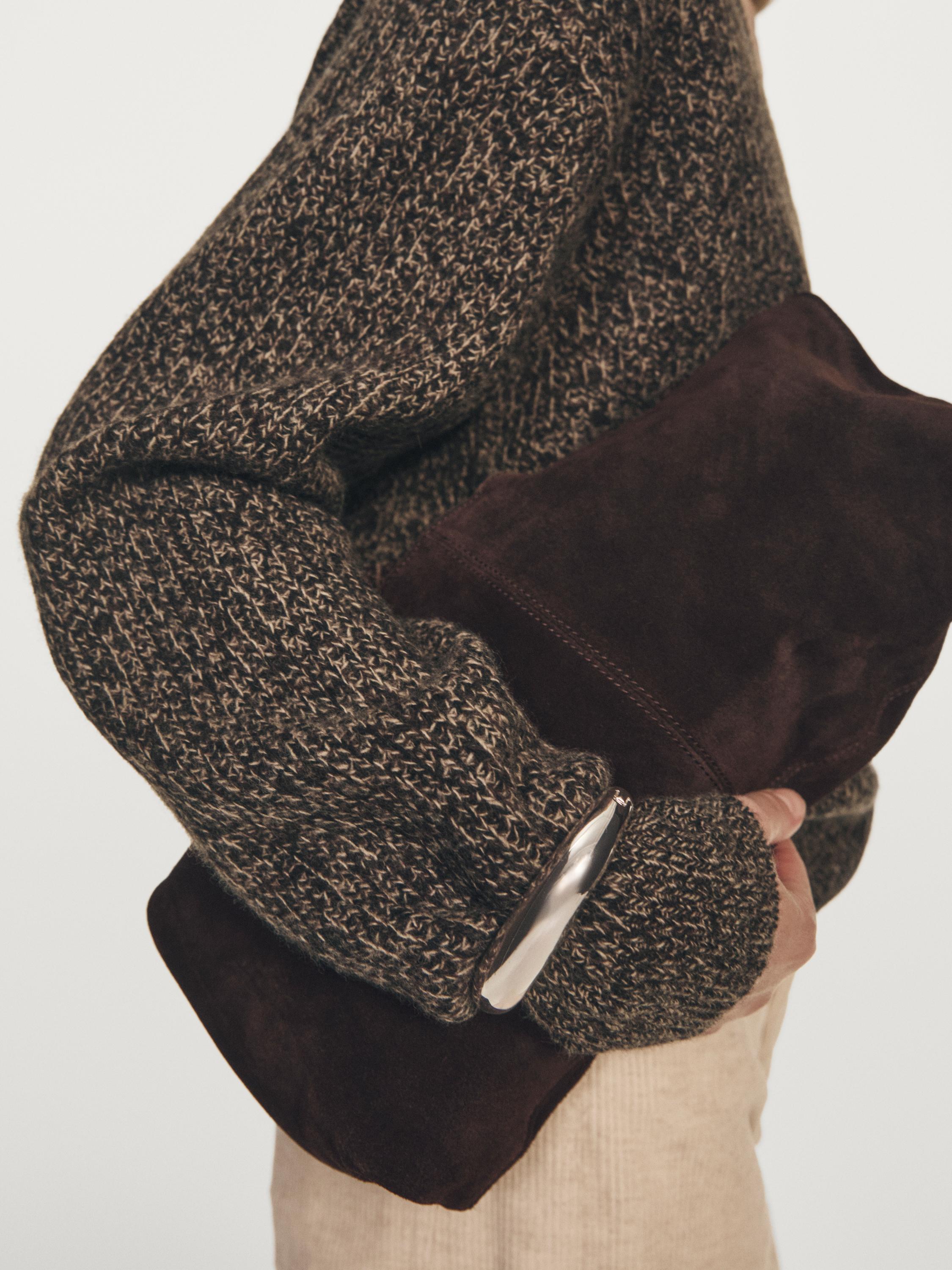 Jersey punto mouline cuello pico