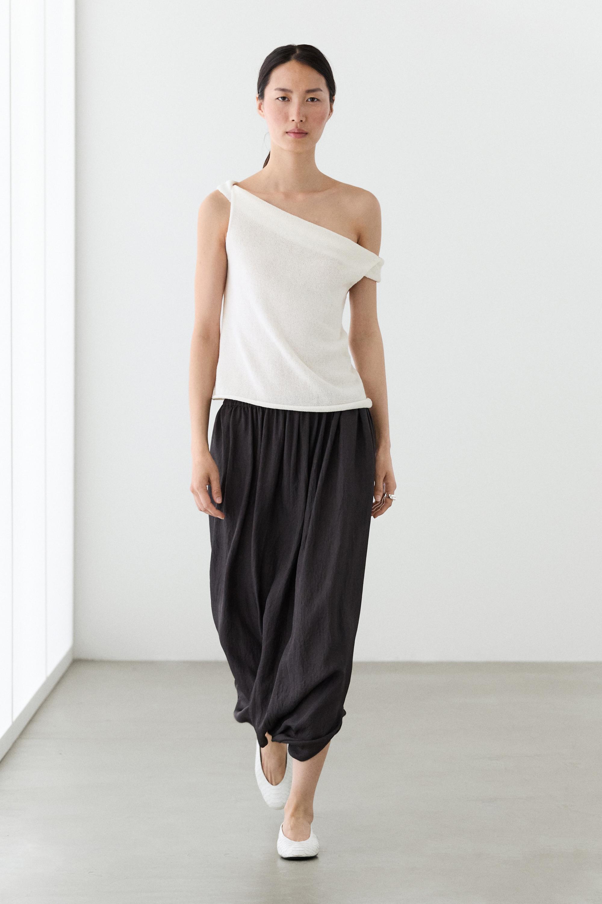 Ribbed knit bandeau top