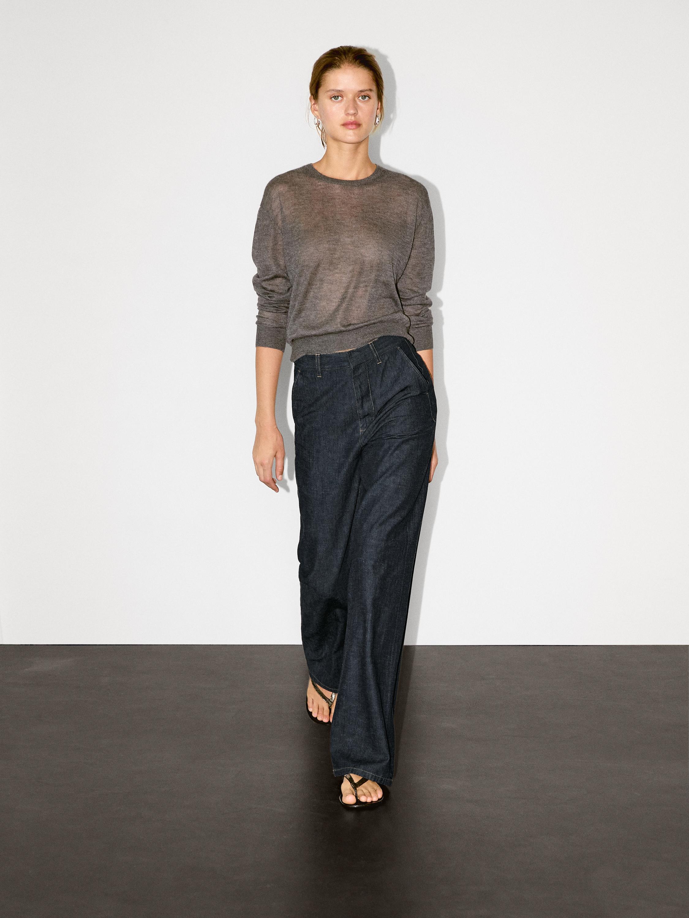 Straight-leg high-waist jeans