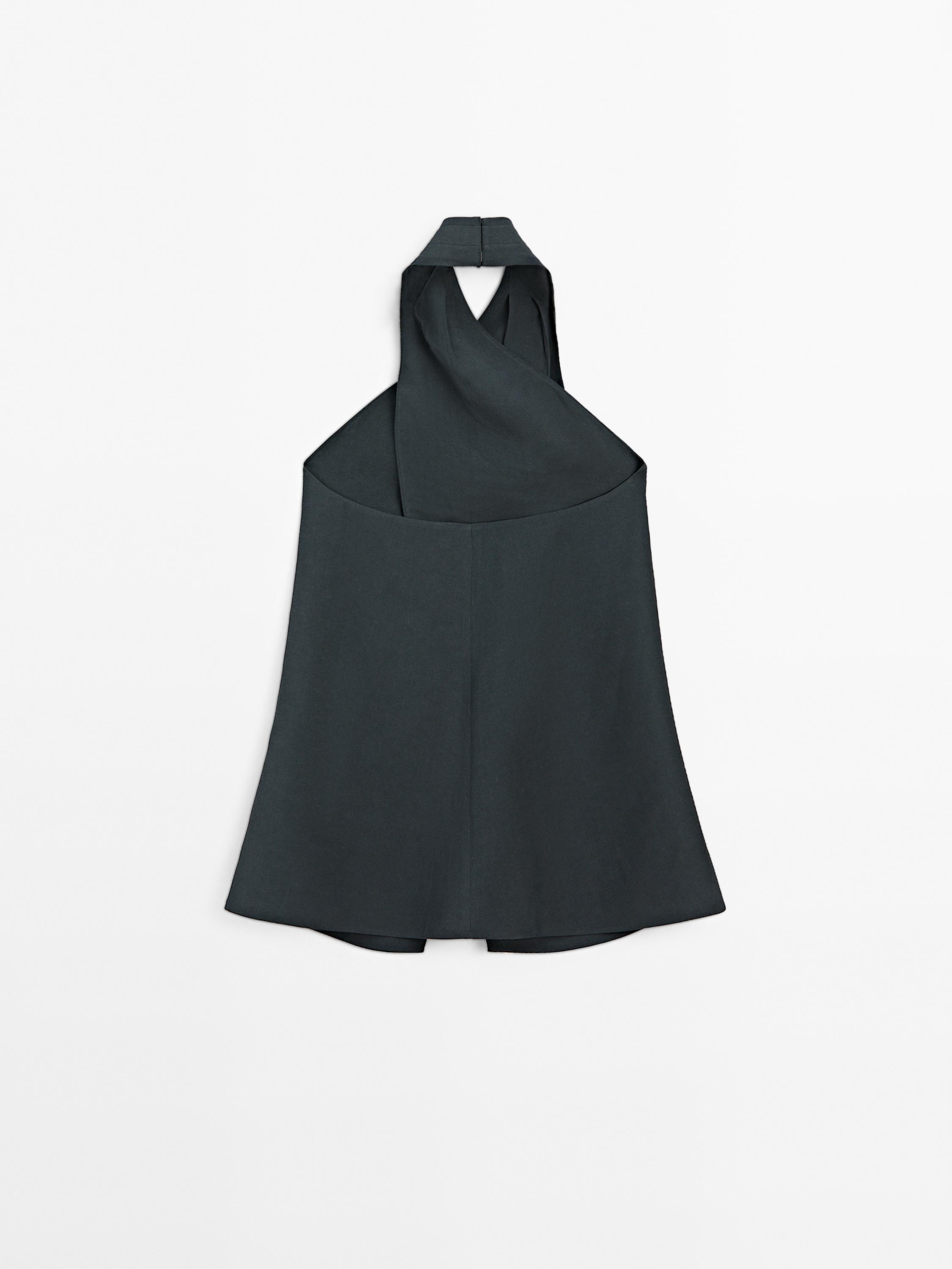 Halter neck back neckline top