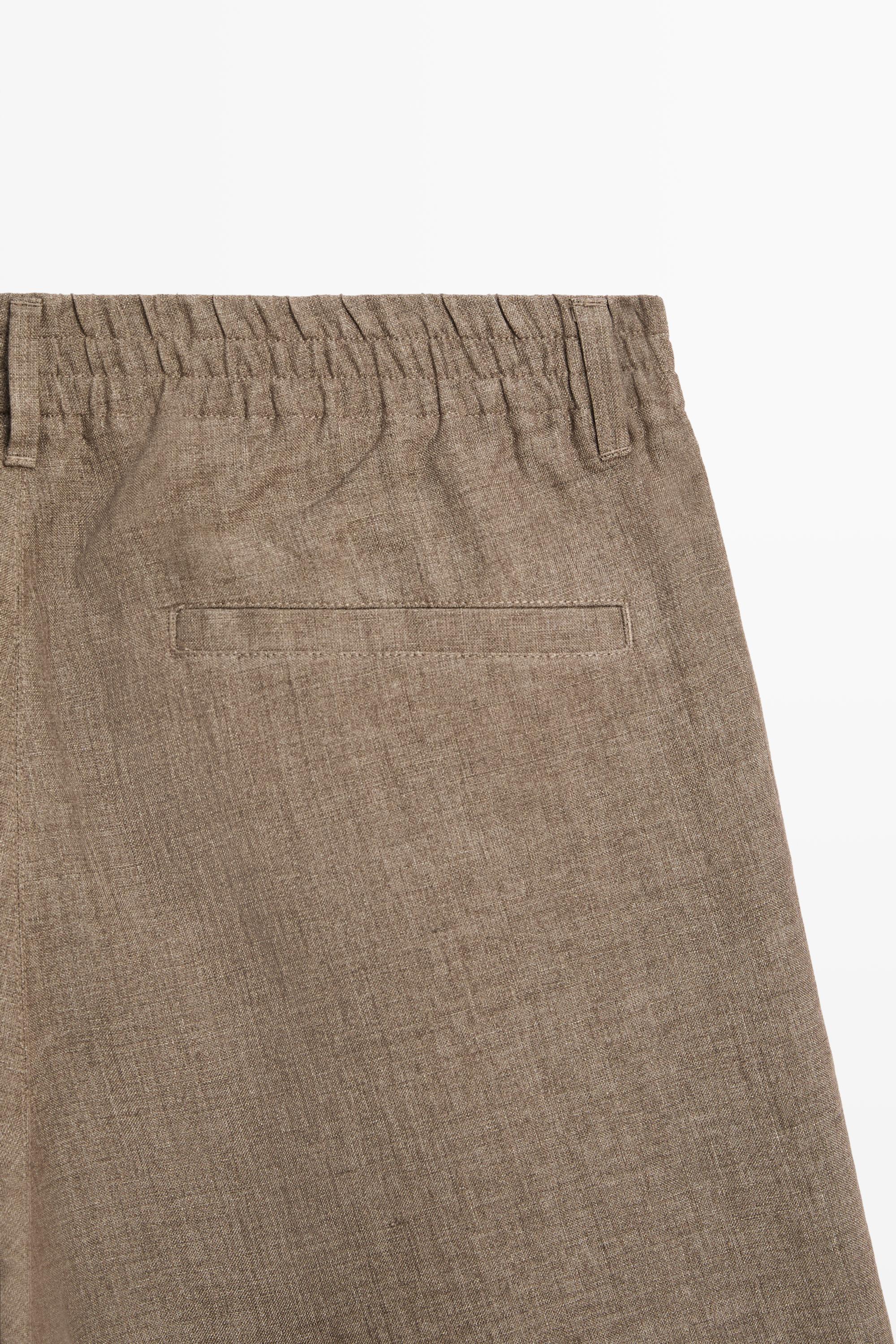 100% linen darted Bermuda shorts — Faded khaki
