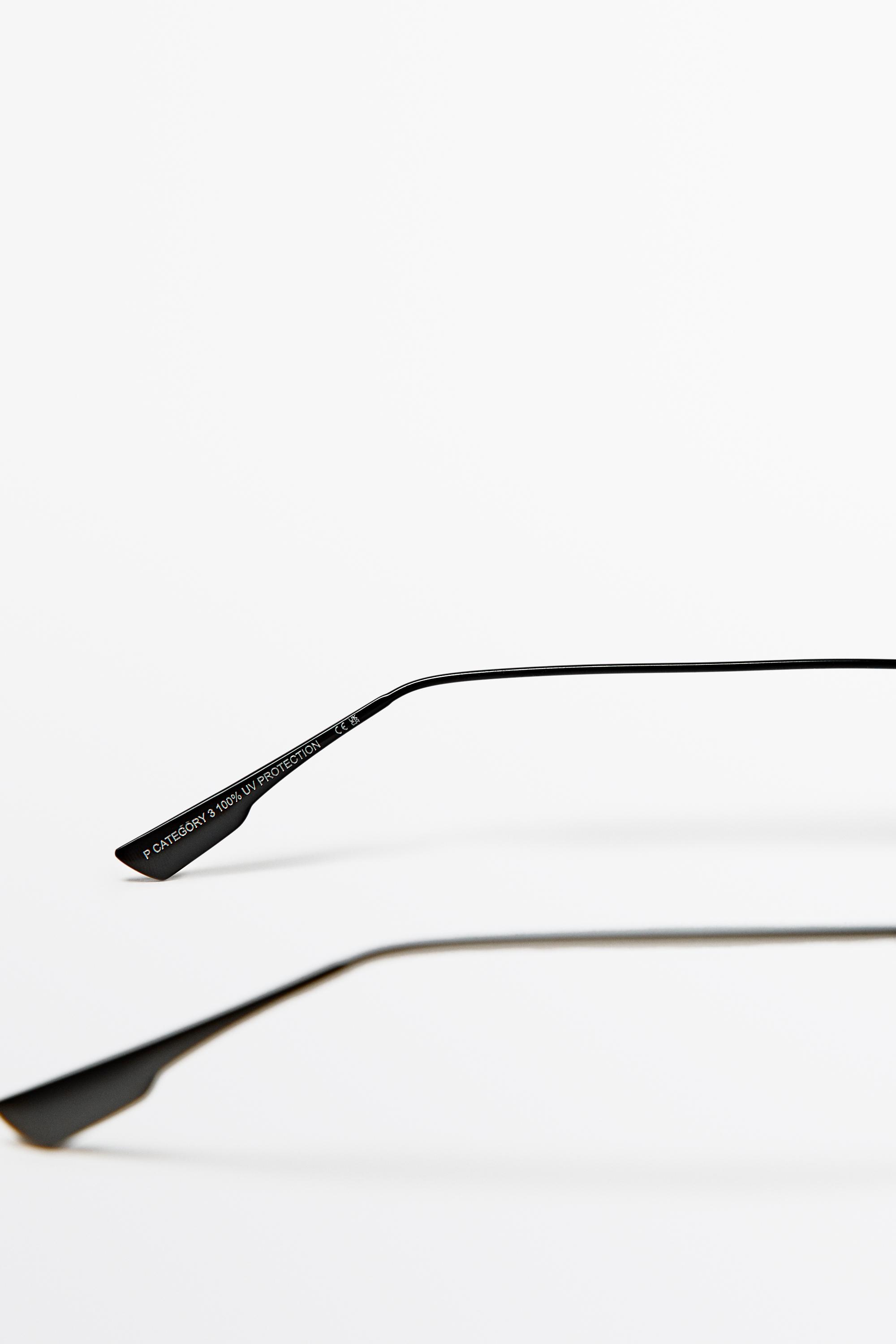 Metal sunglasses — BLACK