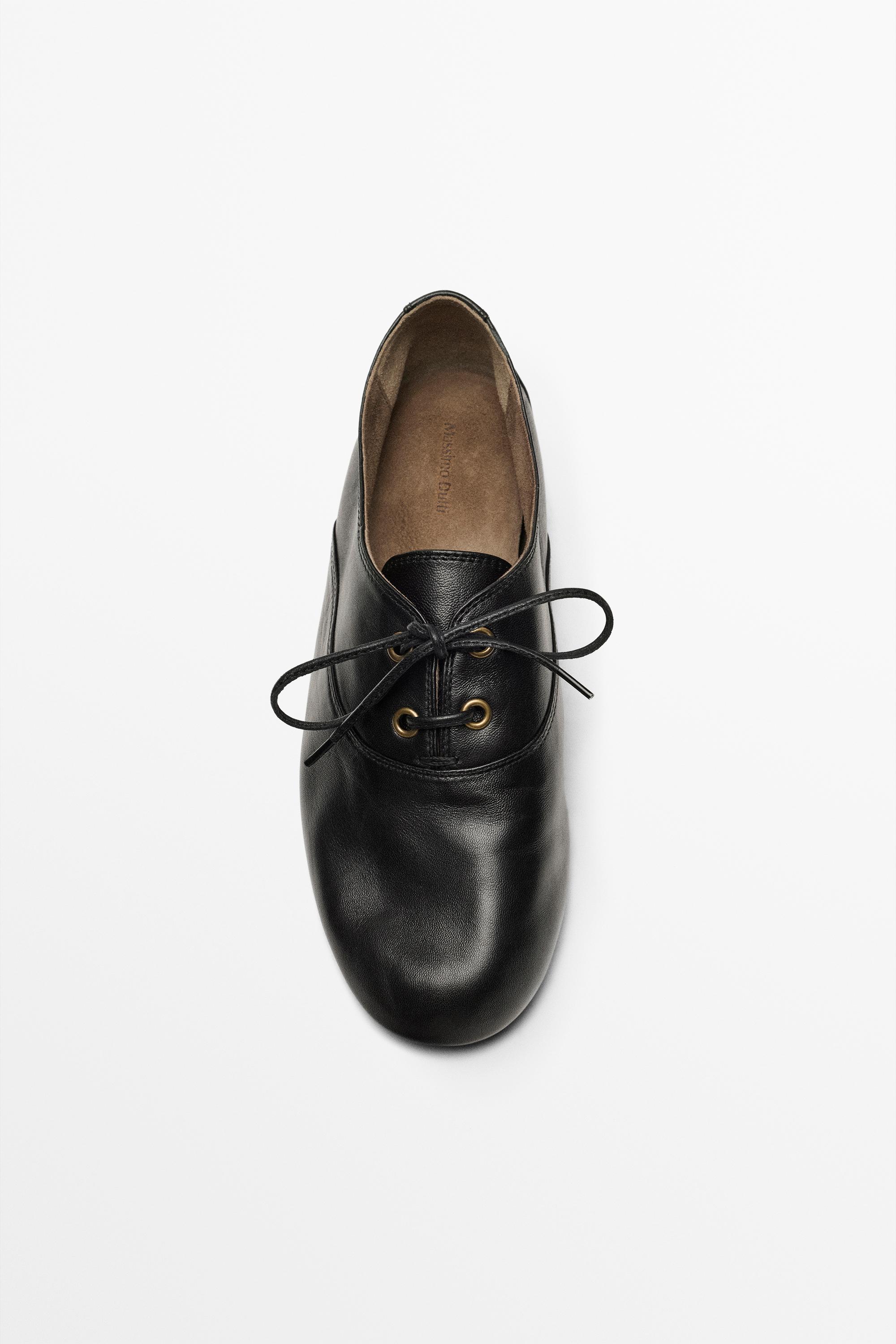 Soft leather lace-up shoe