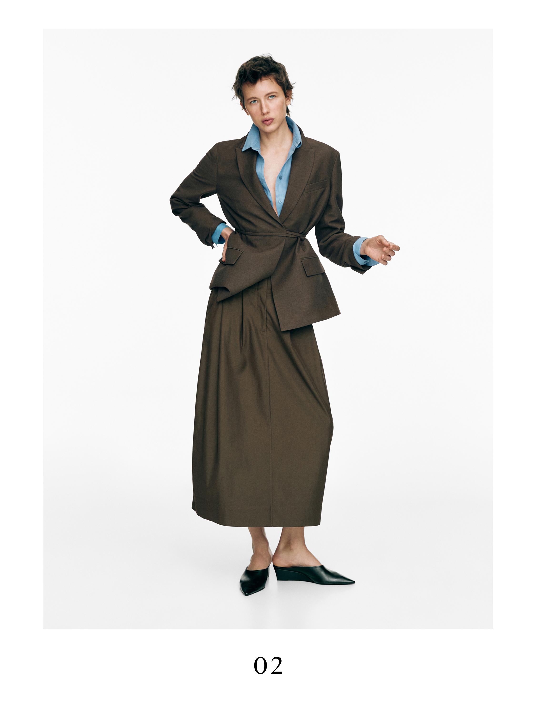 Midi skirt with box pleats — KHAKI