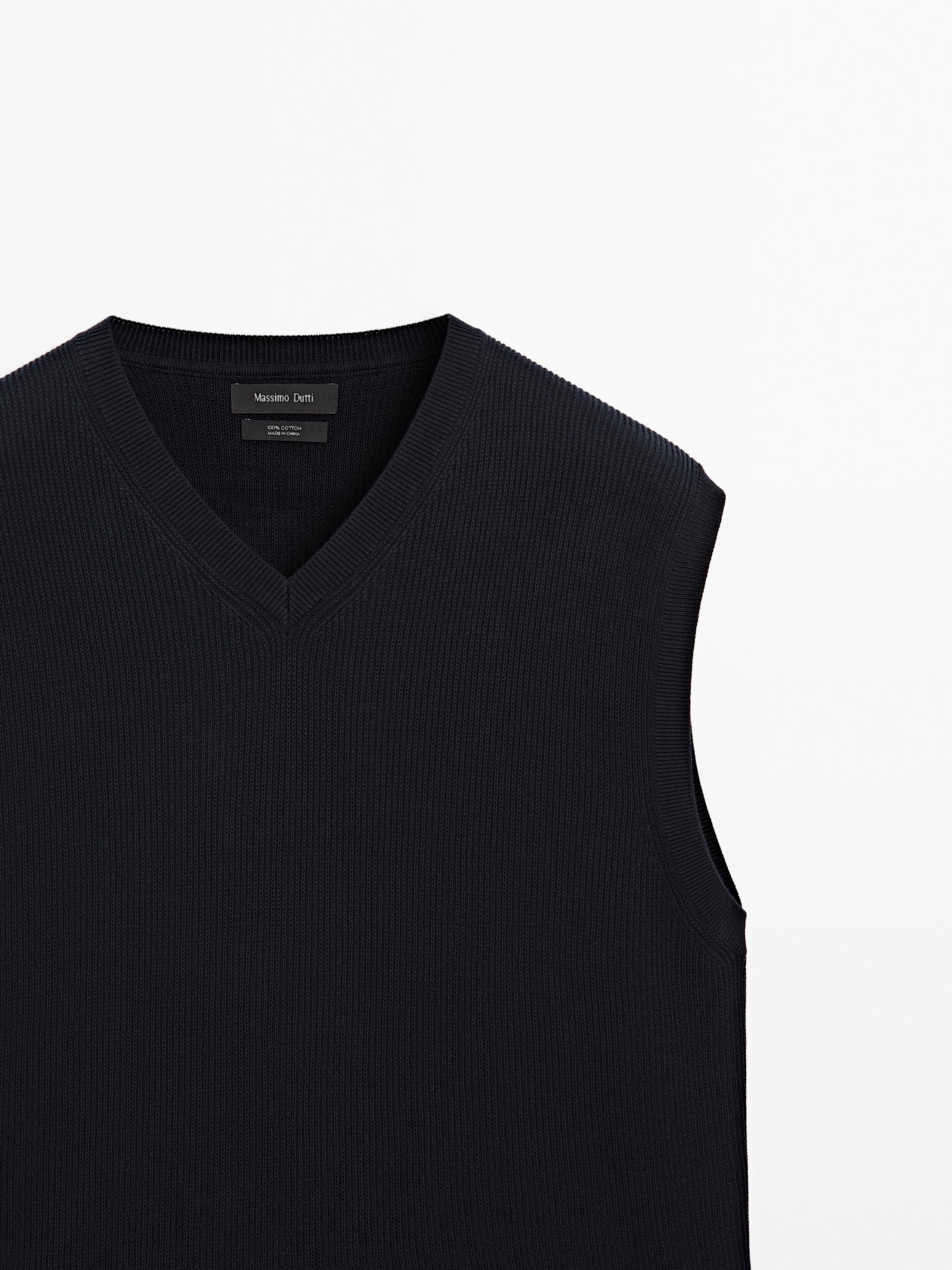 V-neck knit vest