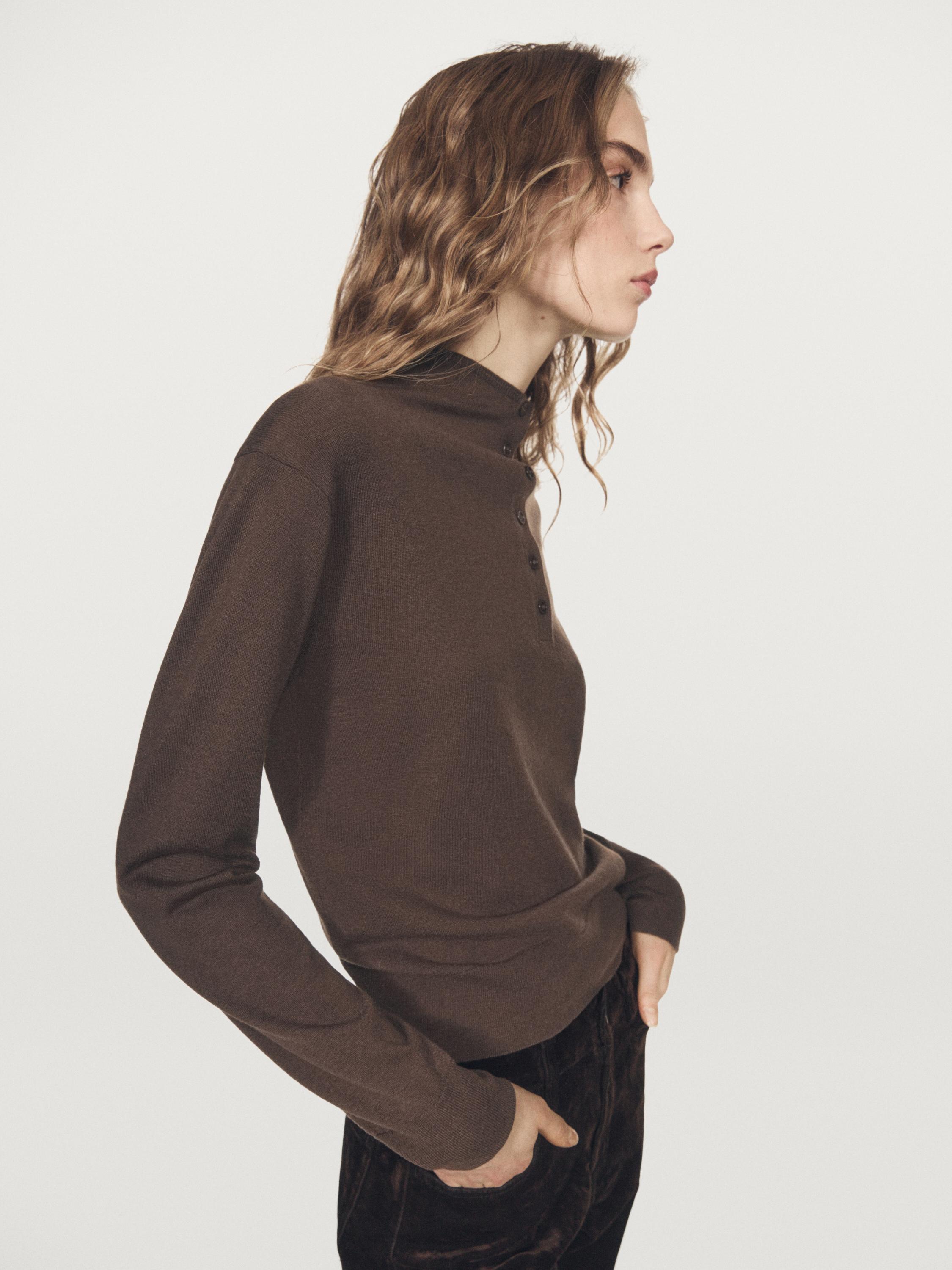 Buttoned mock turtleneck knit sweater — BROWN