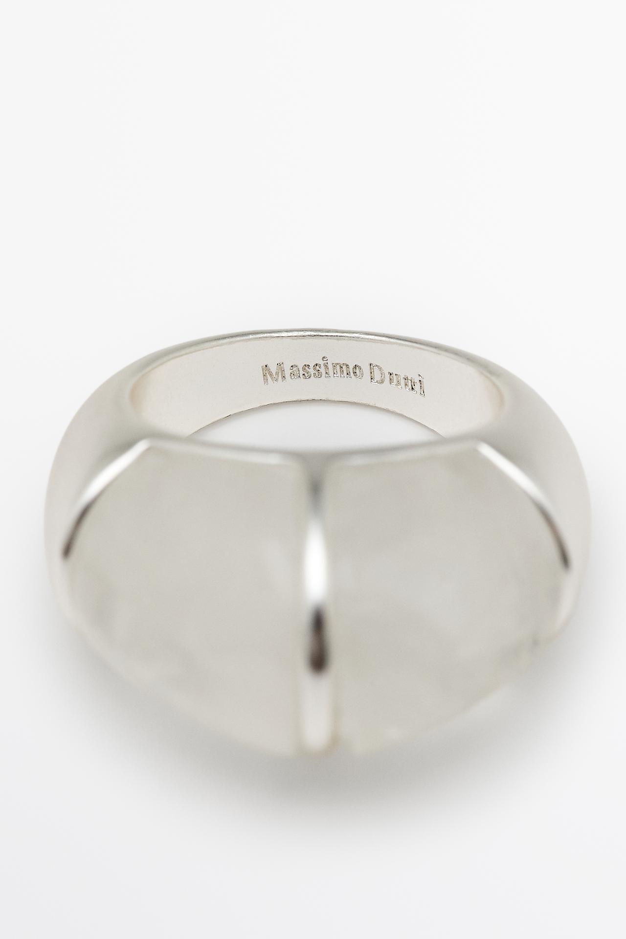 Round quartz stone statement ring — SILVER