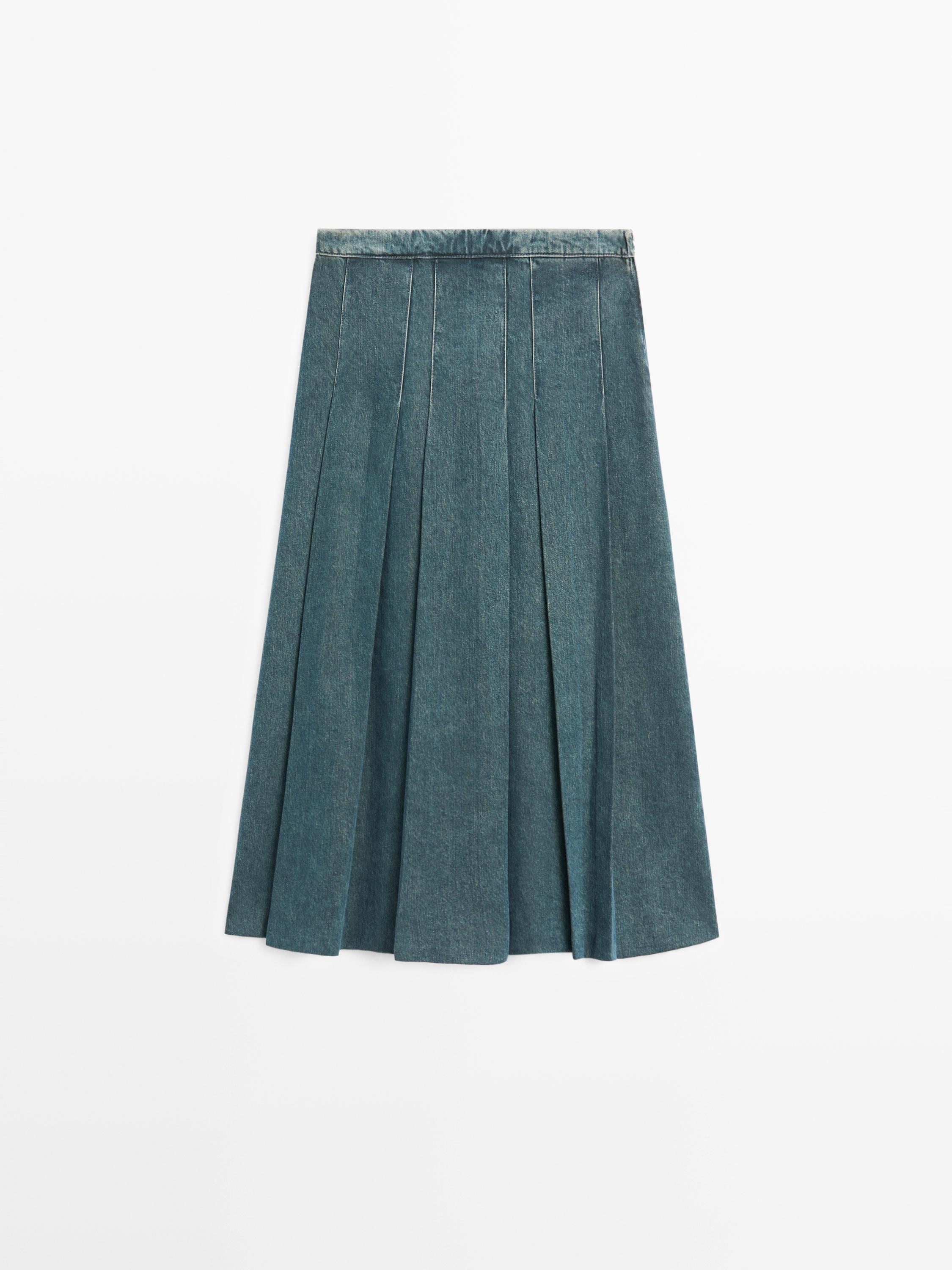 Midi skirt with box pleats
