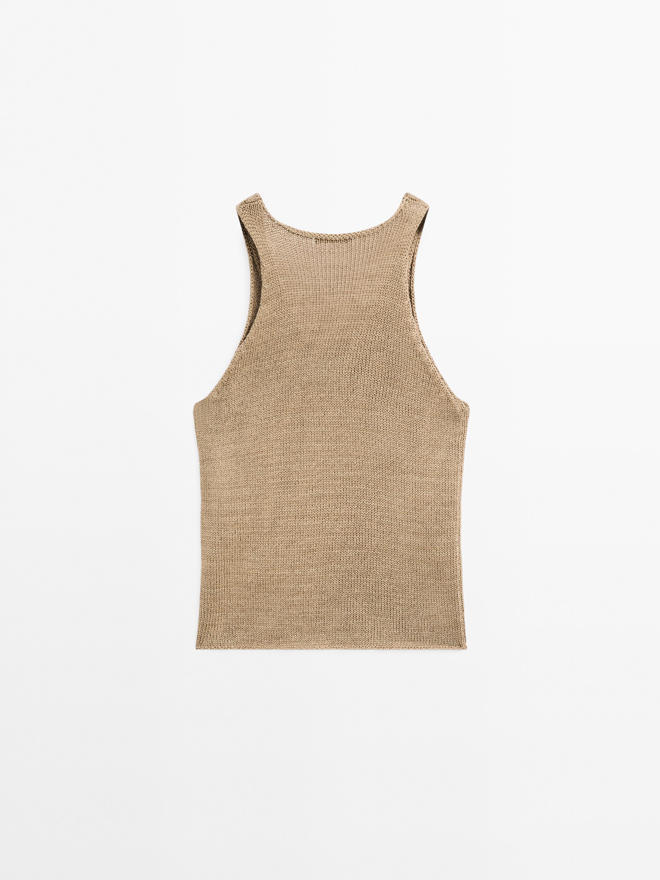 Crop top with neck detail
