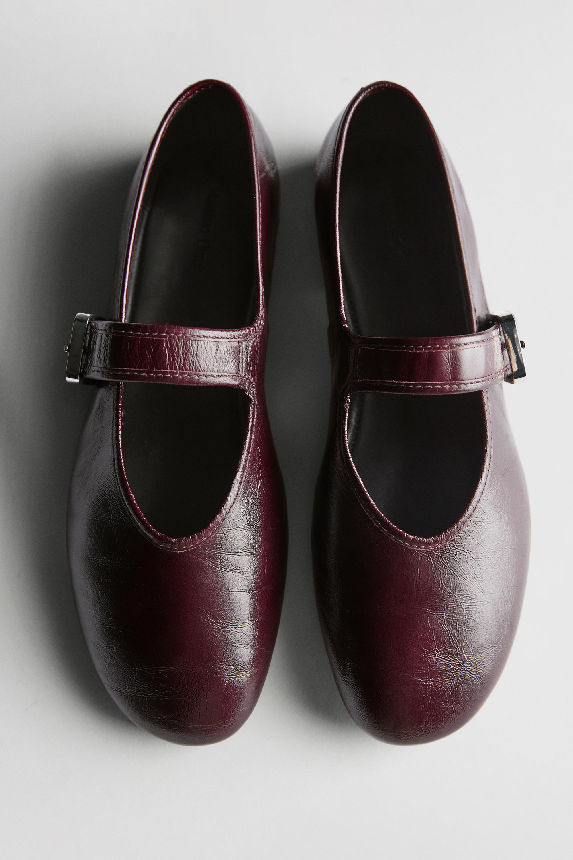 Crackled leather ballet flats · Burgundy · Balletâ Flats | Massimo