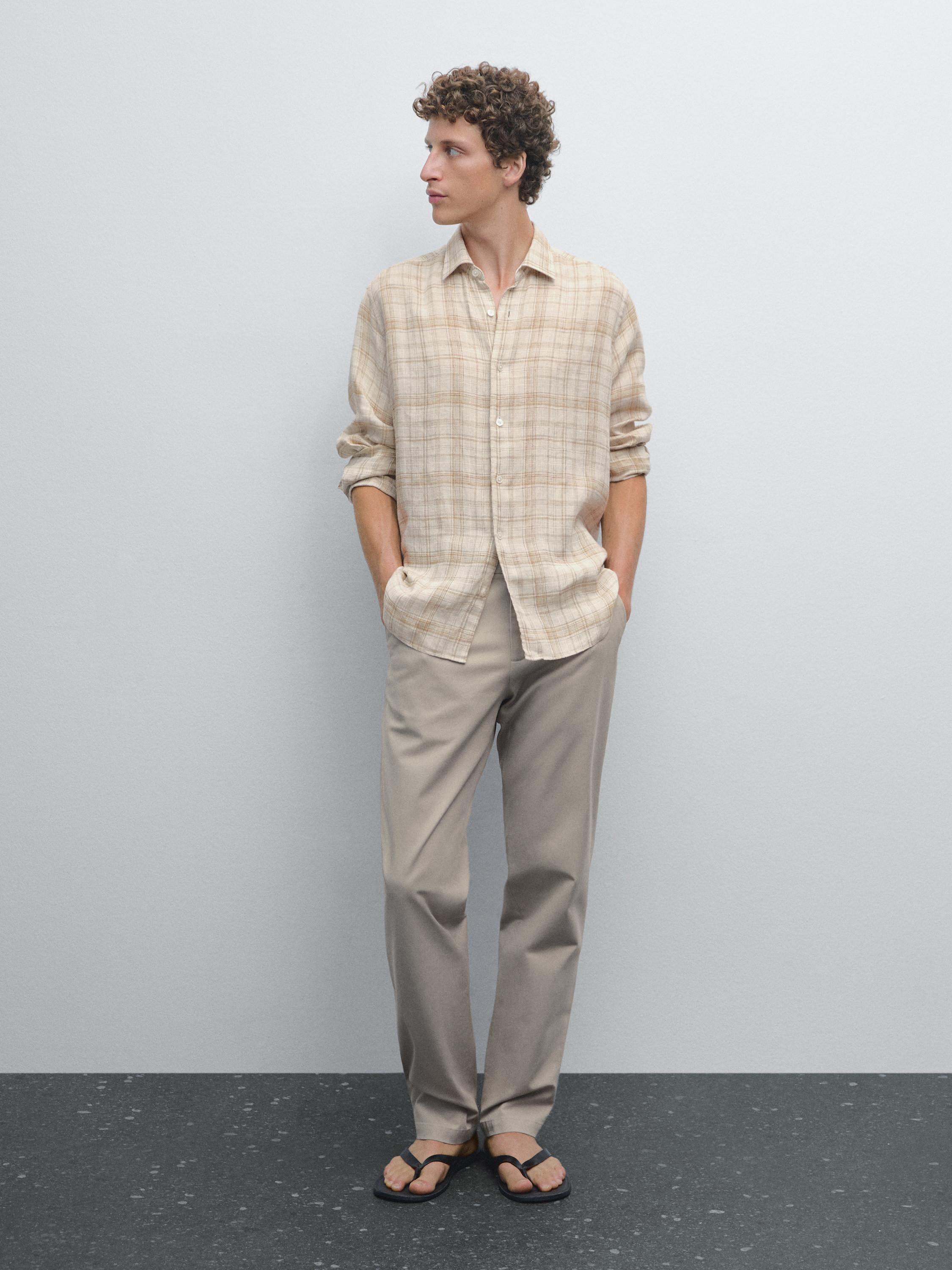Pantalón estructura slim fit