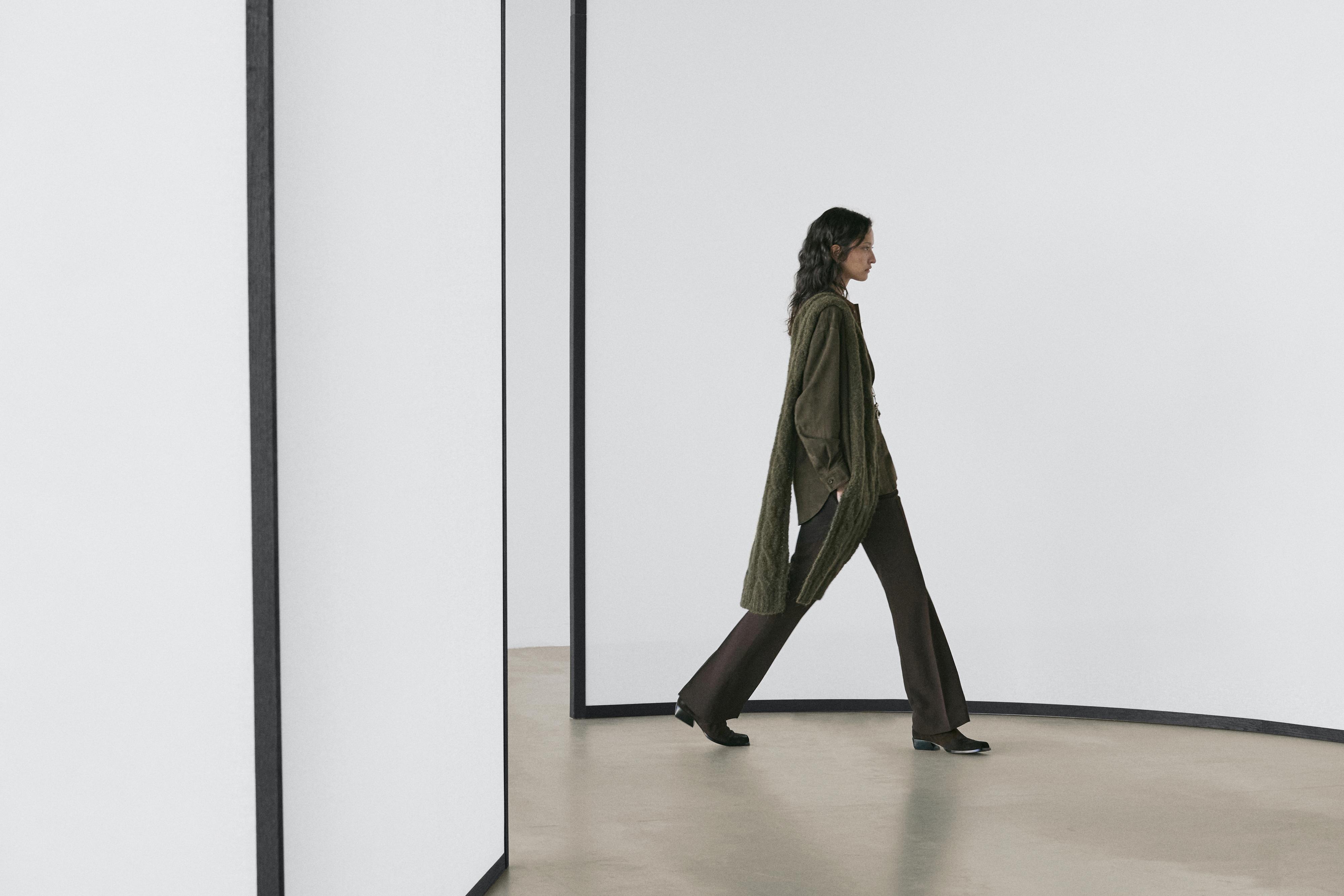 Flared trousers with pocket — Chocolate