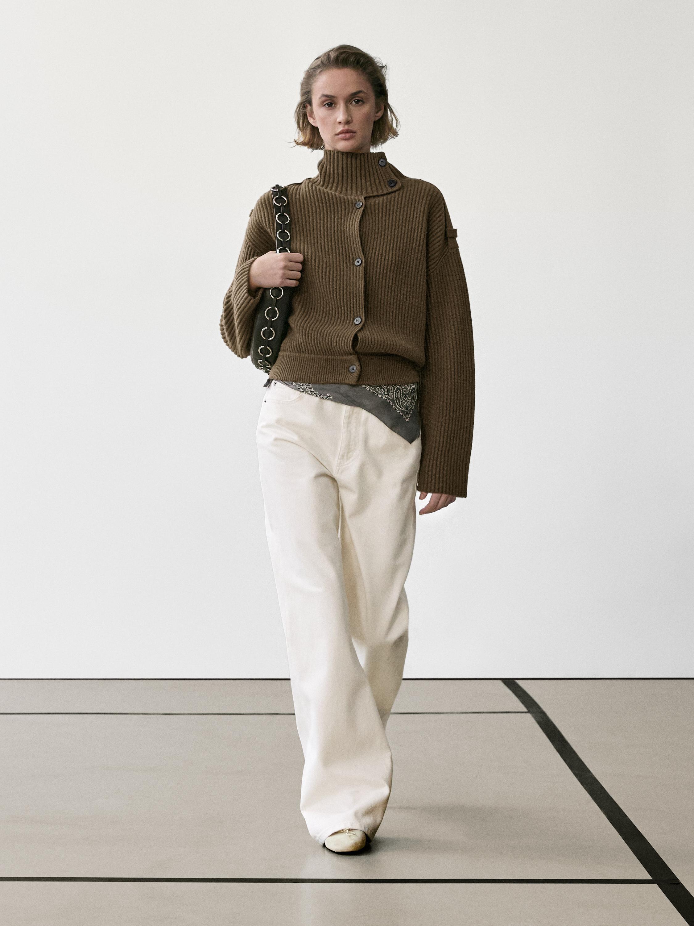 Cardigan in maglia con bottoni in lana