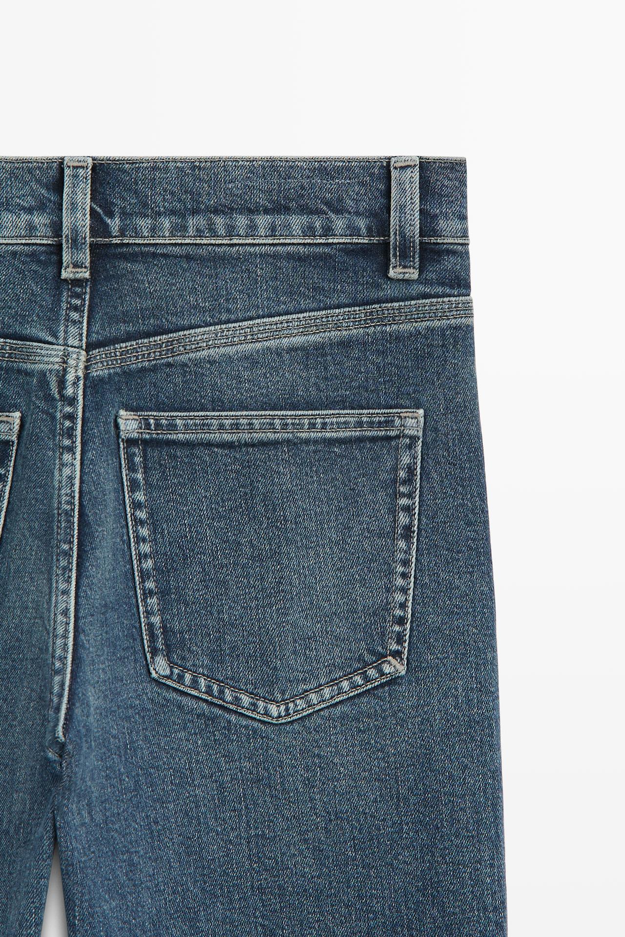 Mid-waist straight-leg jeans — MEDIUM BLUE