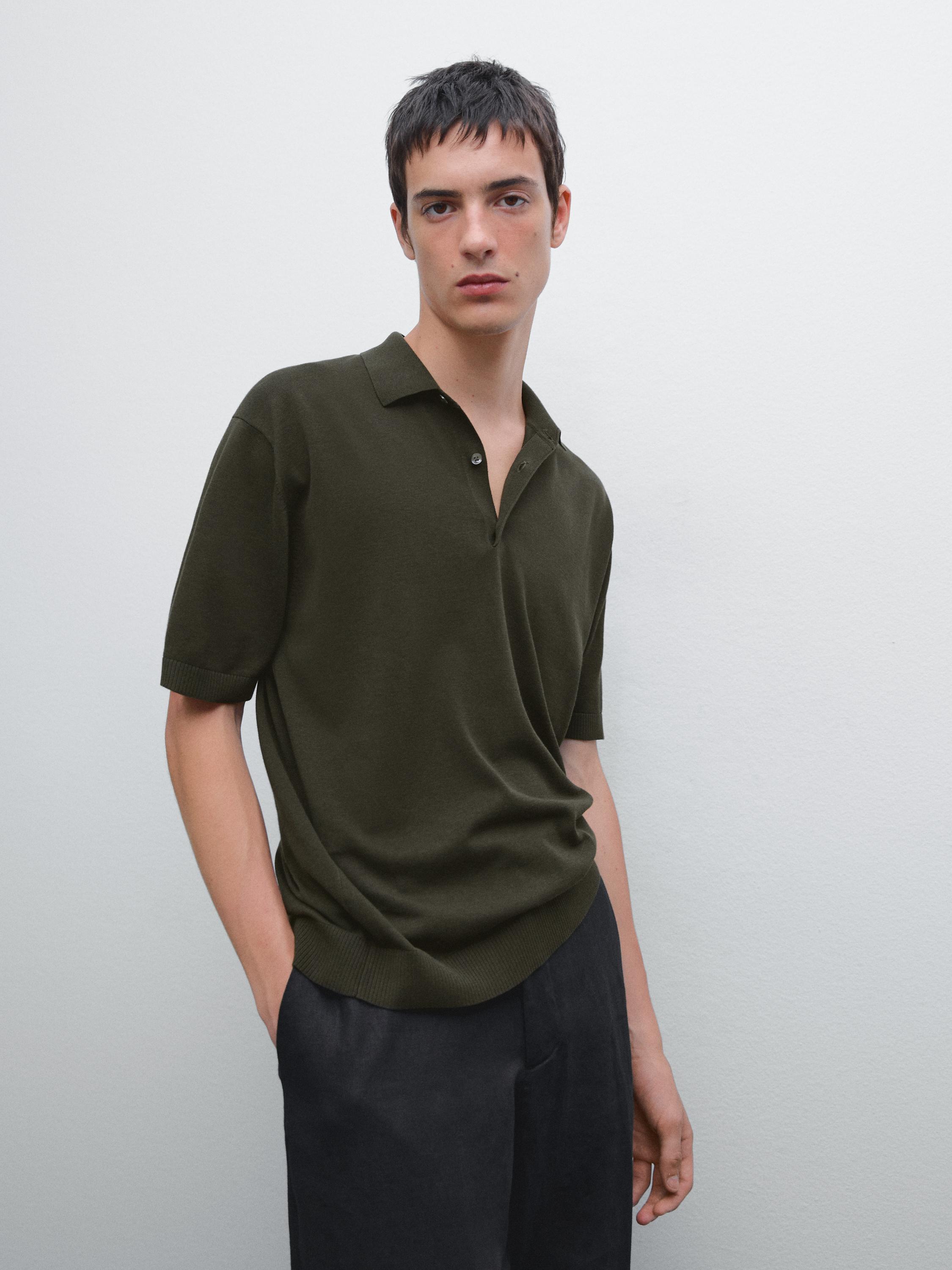 Short sleeve knit polo shirt