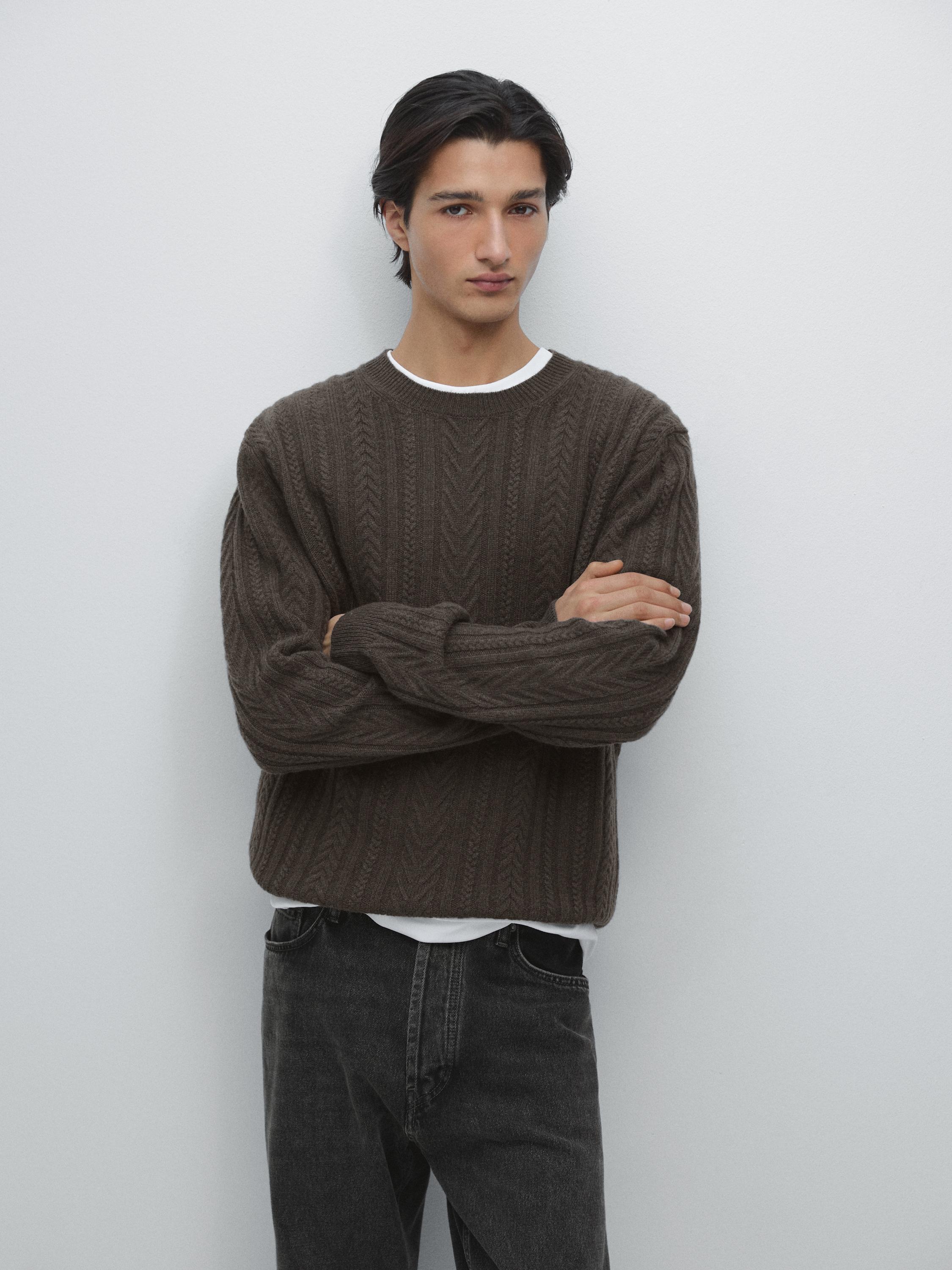 Knit sweater with textured detail