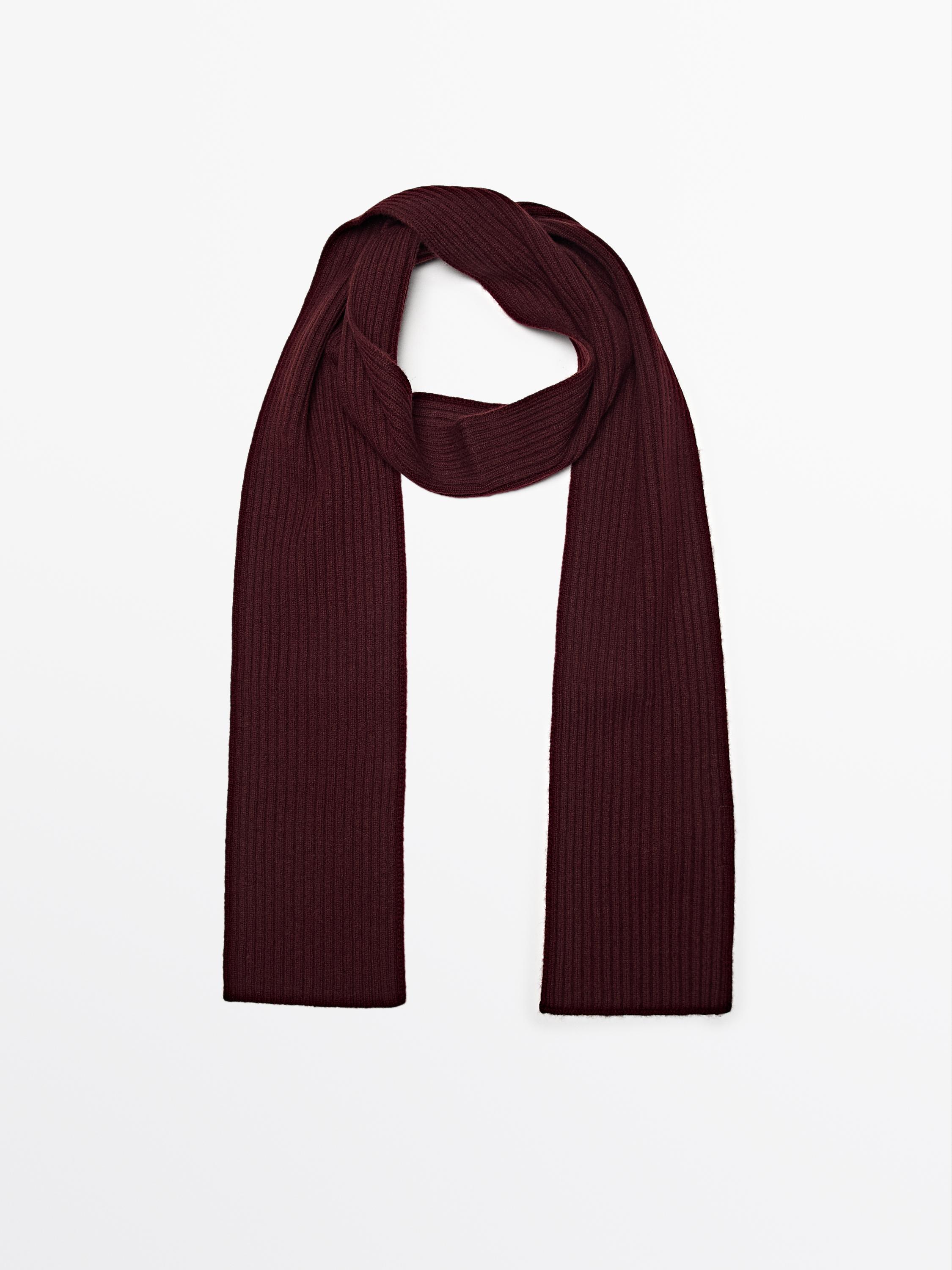 Fine ribbed fabric scarf