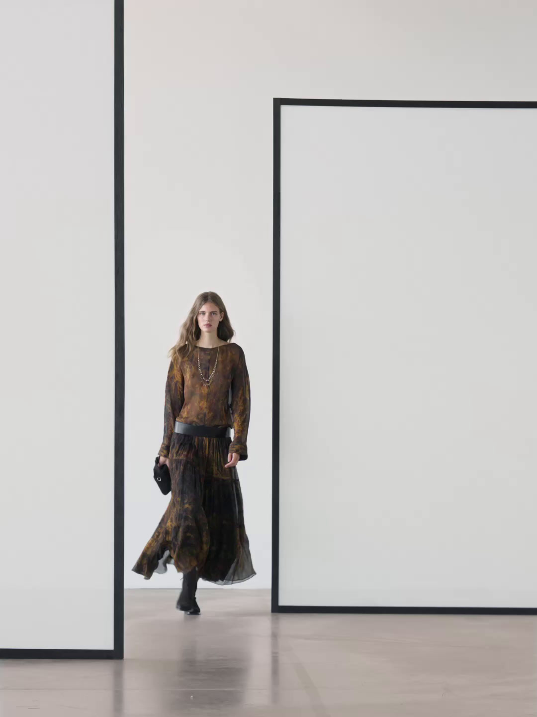 Flowing printed blouse