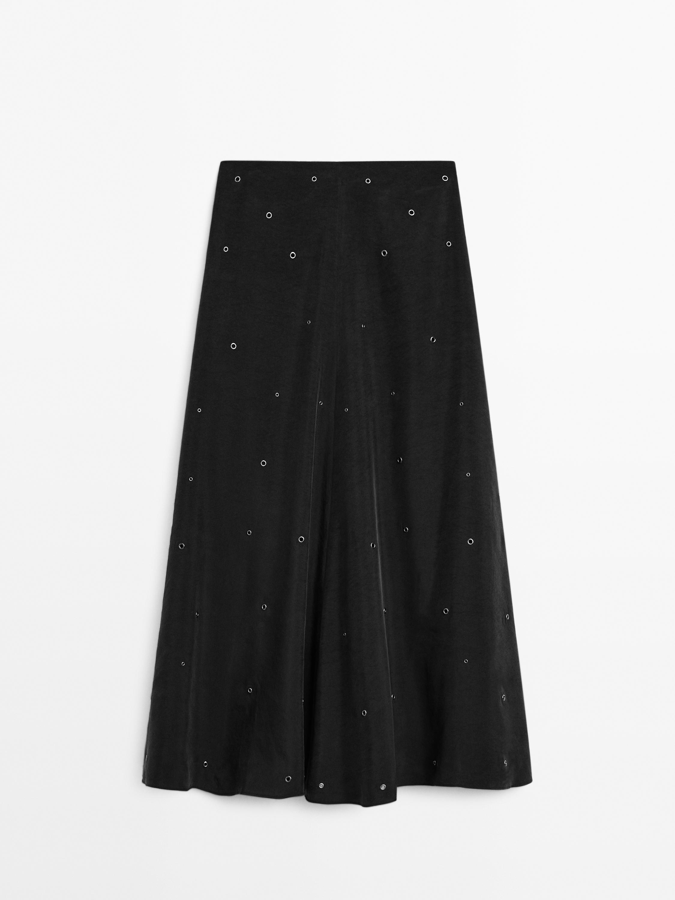 Falda larga detalle eyelets