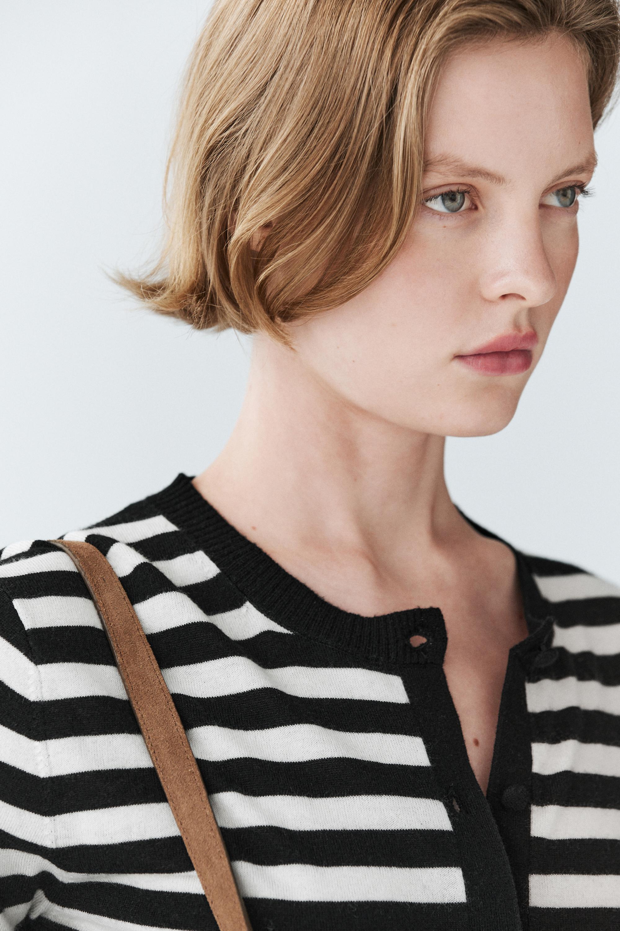Striped short sleeve knit cardigan — BLACK