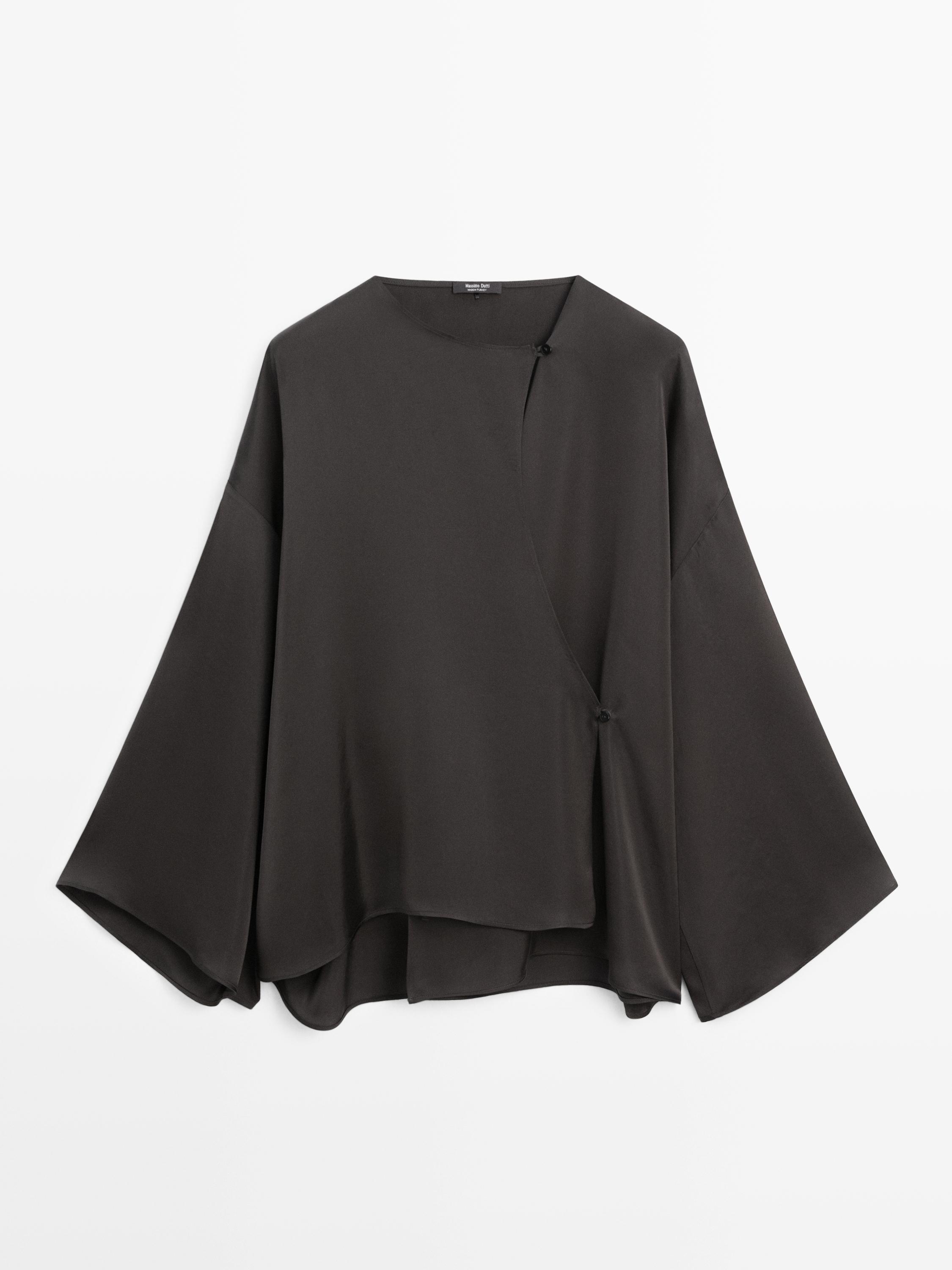 Soepelvallende wikkelblouse